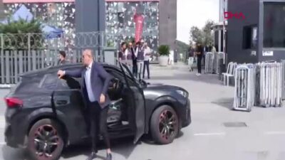 Gürsel Tekin’den CHP’nin Sarıyer’deki Eski İl Binasında Kritik Açıklamalar