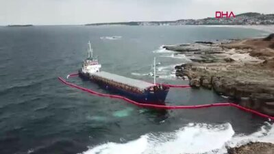 Kandıra açıklarında karaya oturan gemi