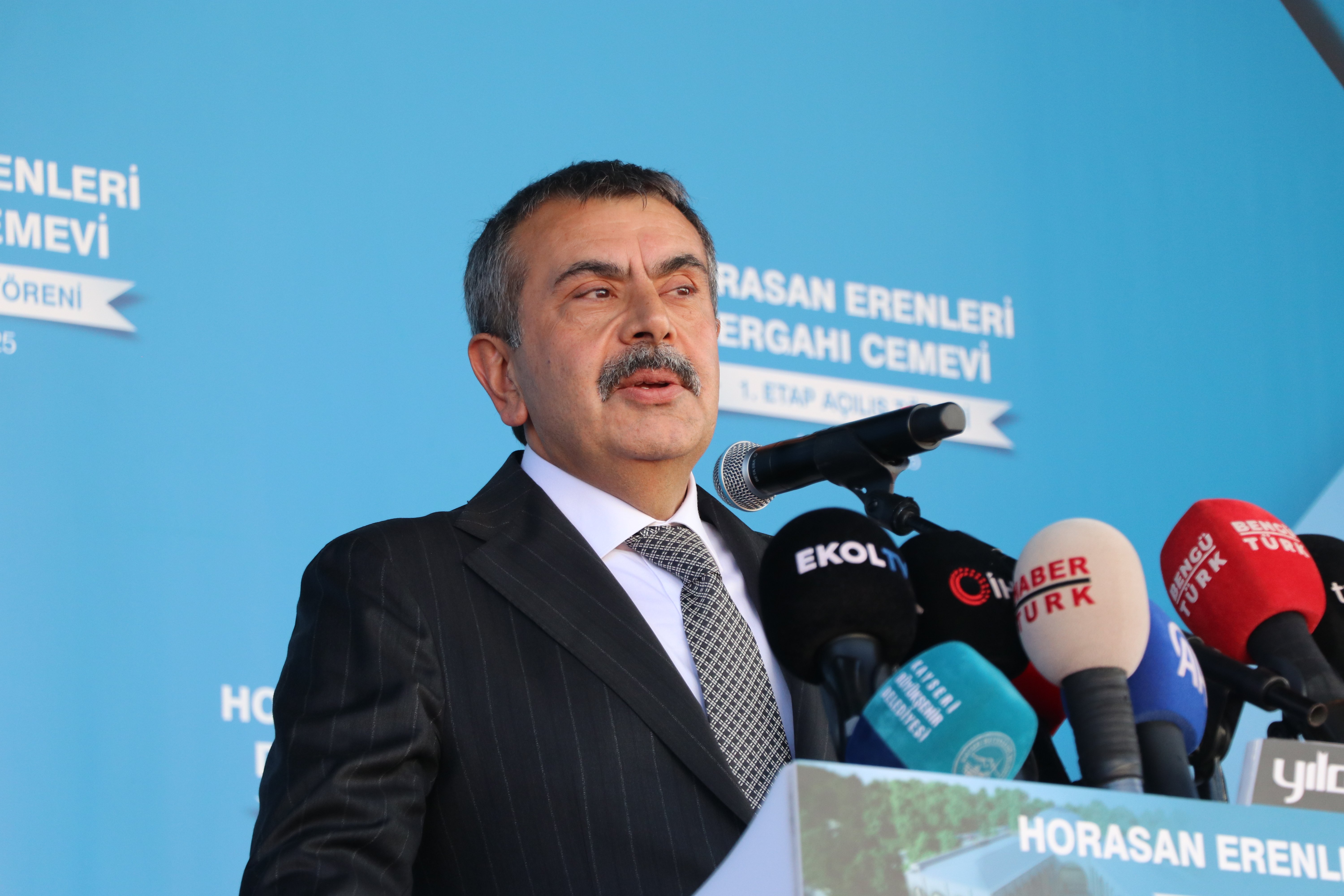 Bakan Tekin’den Devlet Bahçeli’ye Övgü: Milli Birliğimizin Sigortası