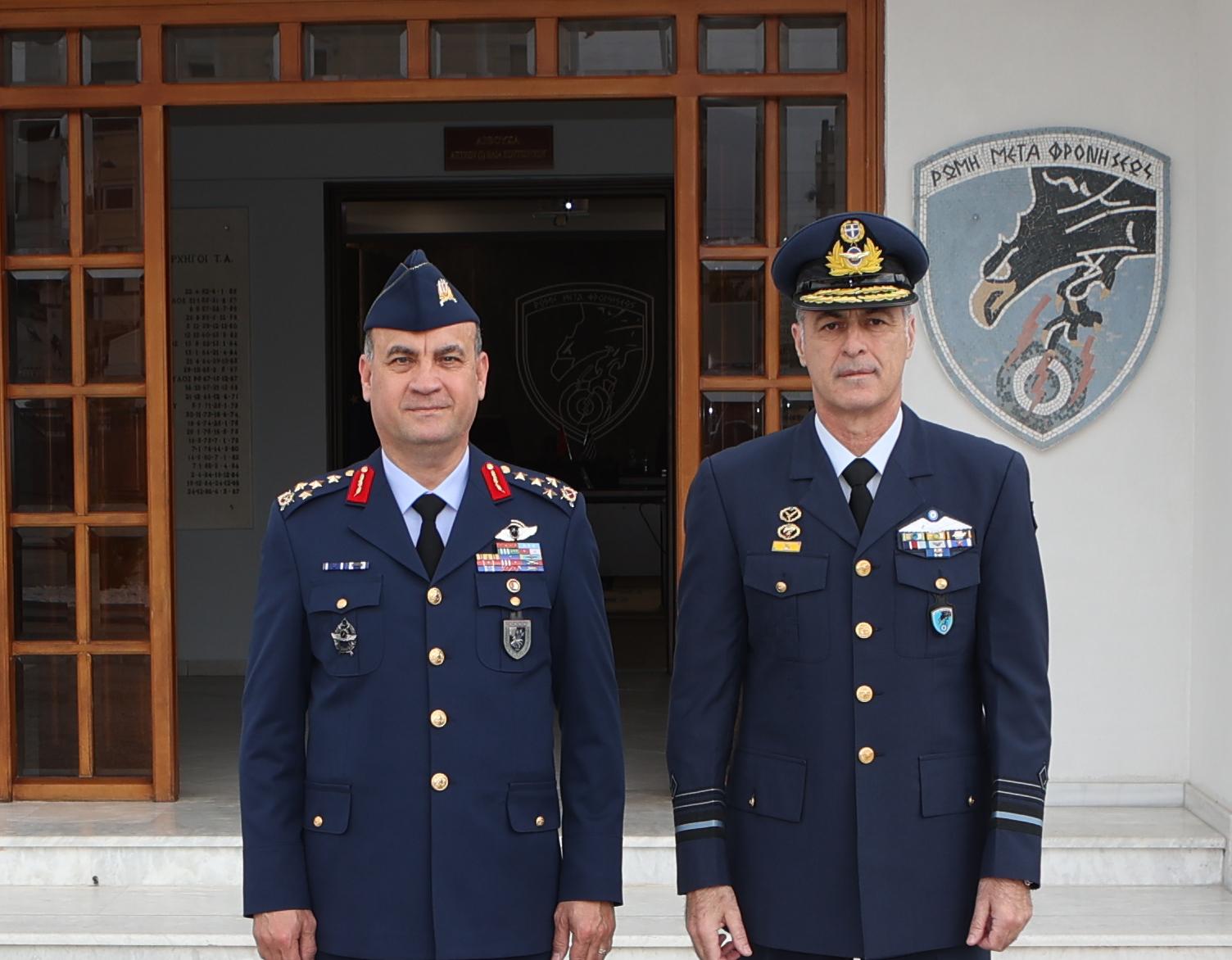 Muharip Hava Kuvveti Komutanı