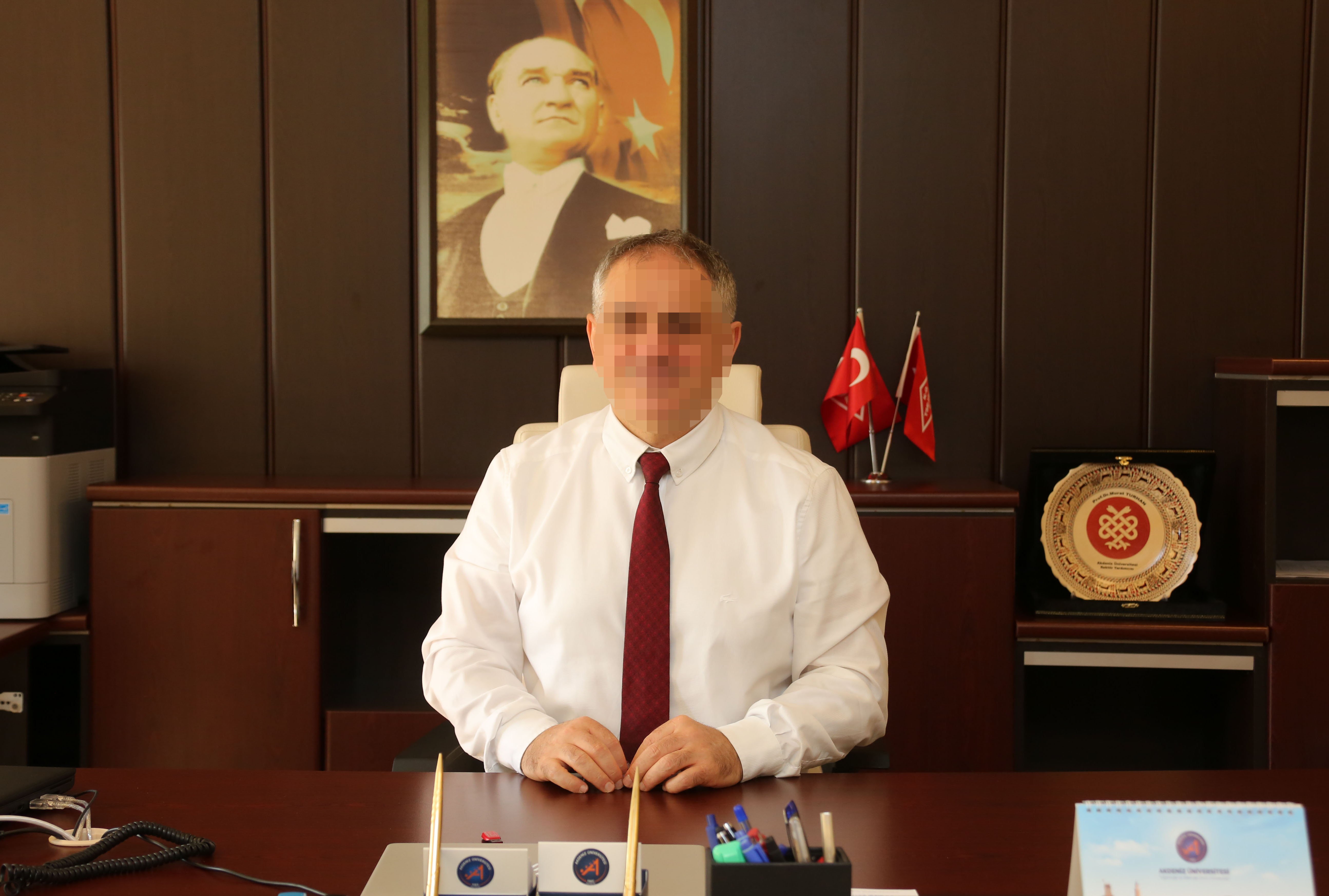 Akdeniz Üniversitesi'nde 4 akademisyen