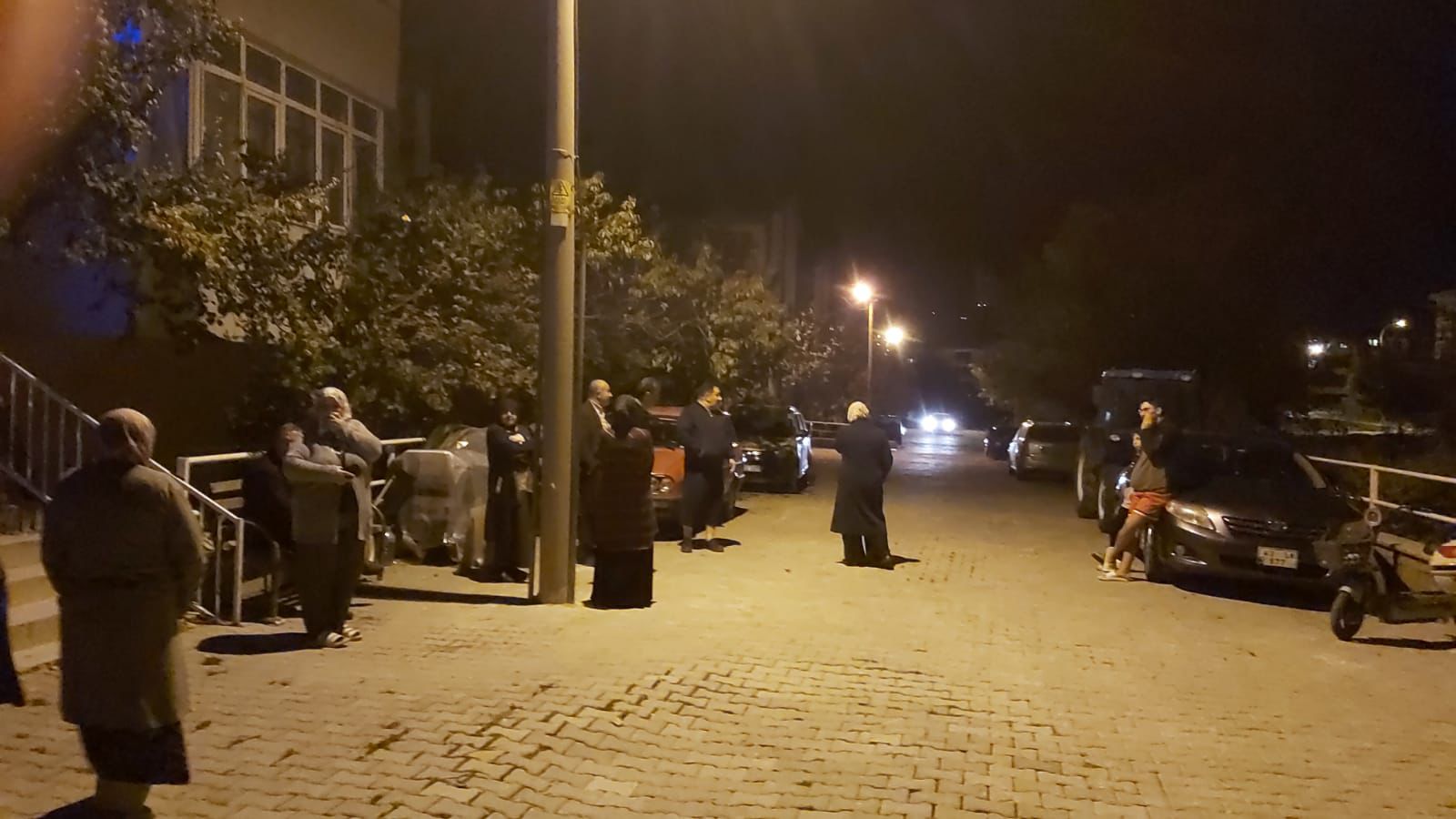 Balıkesir Sındırgı’da 6.1 Büyüklüğünde Deprem: Marmara ve Ege Bölgeleri Sarsıntıyı Hissetti Balıkesir'in Sındırgı ilçesinde 6.1