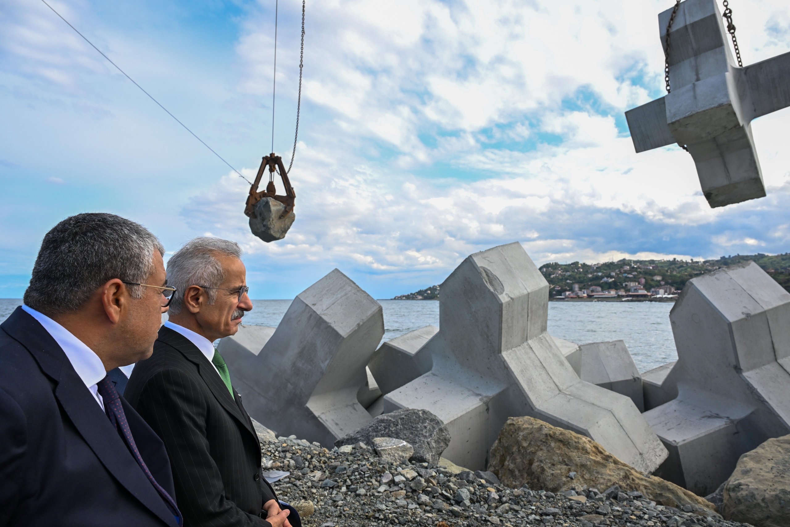 Bakan Uraloğlu: İyidere Lojistik Limanı Türkiye’nin Deniz Ticaretinde Devrim Yaratacak
