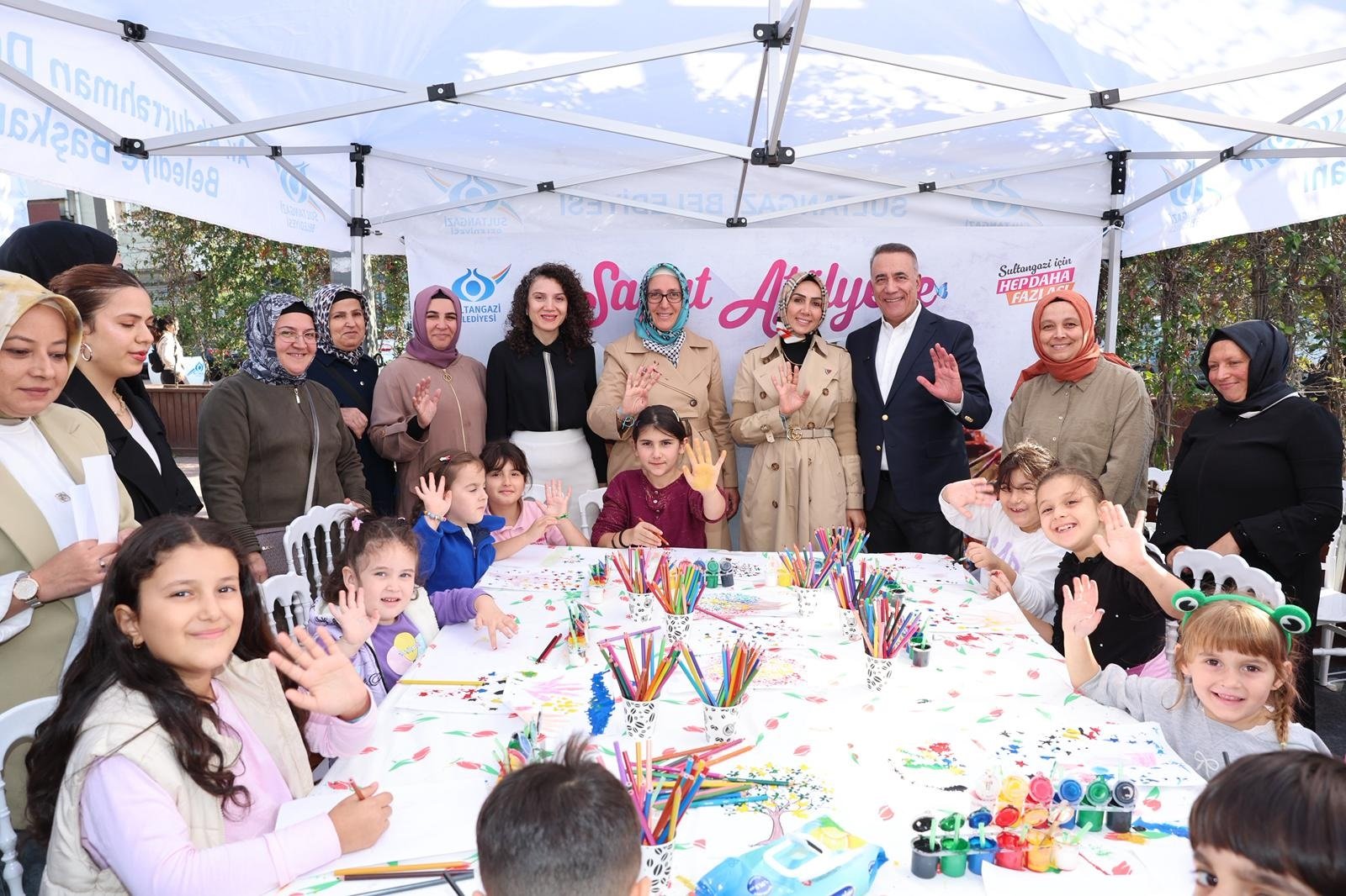 Sultangazi’de Emeğin Sultanları Festivali Başladı: Kadınlar El Emeği Ürünlerini Sergiliyor