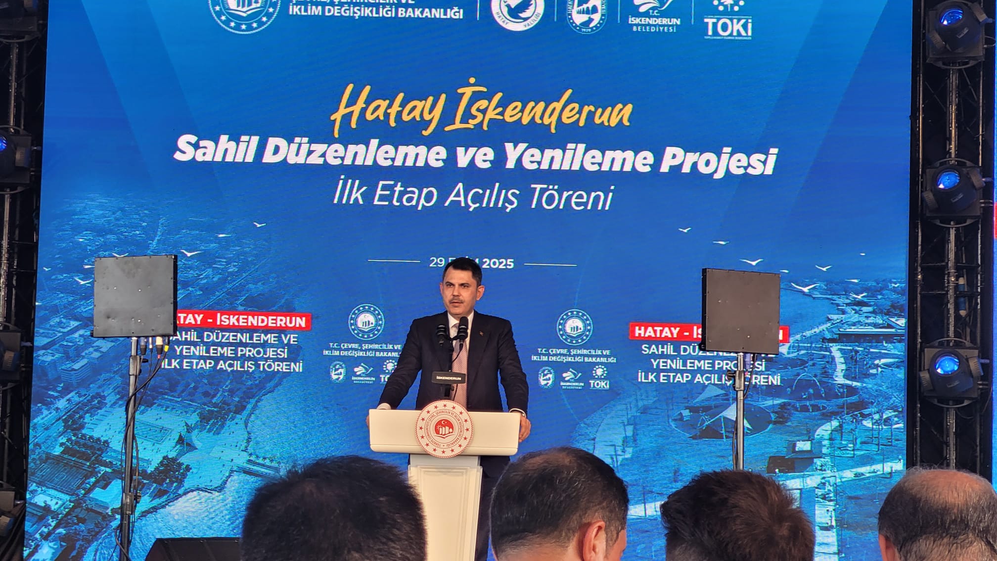 Bakan Kurum: Sındırgı’daki Yapıları Teker Teker Tarıyoruz, 207 Bağımsız Bölüm Ağır Hasarlı