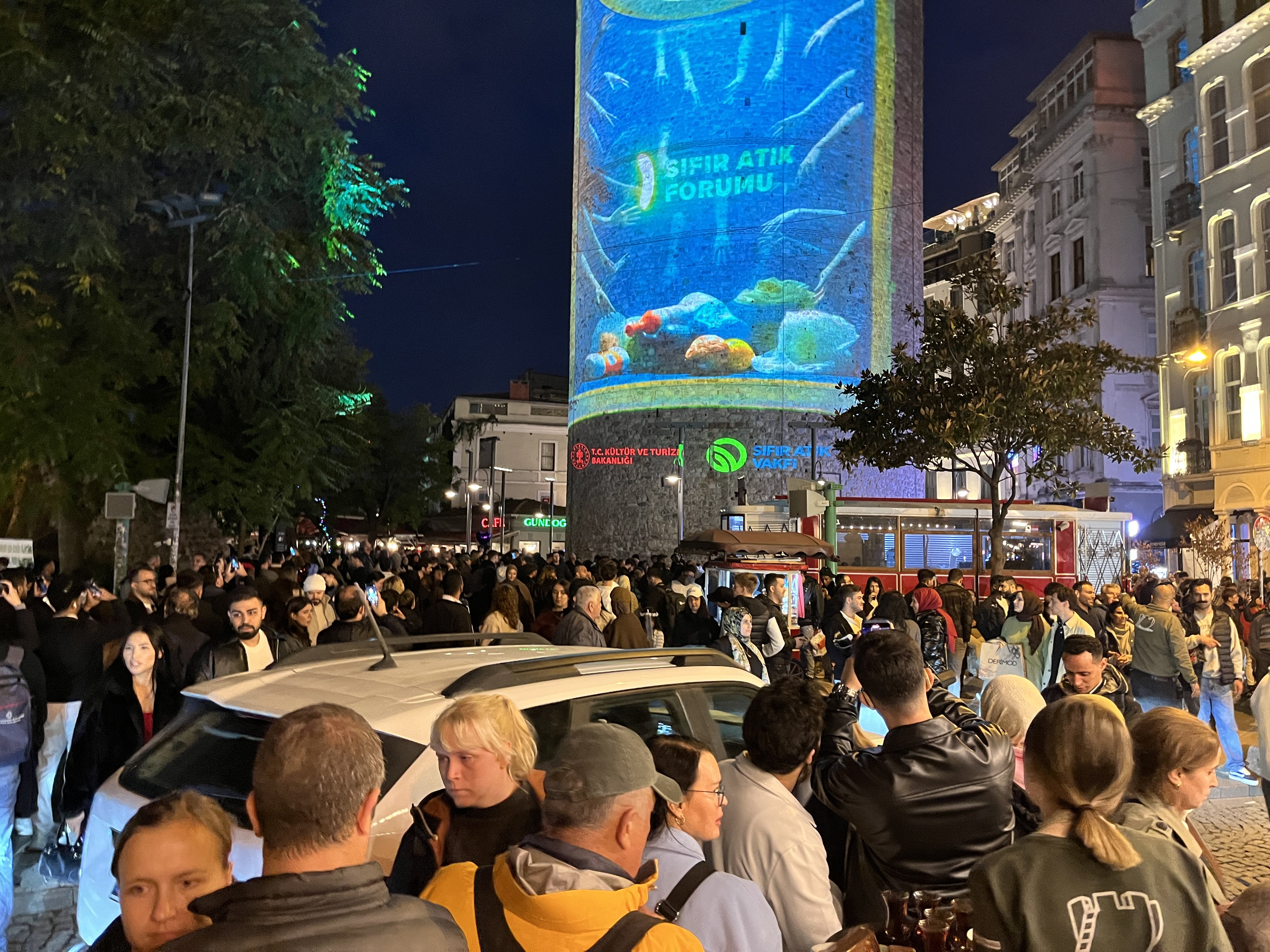 İstanbul'un simge yapısı Galata