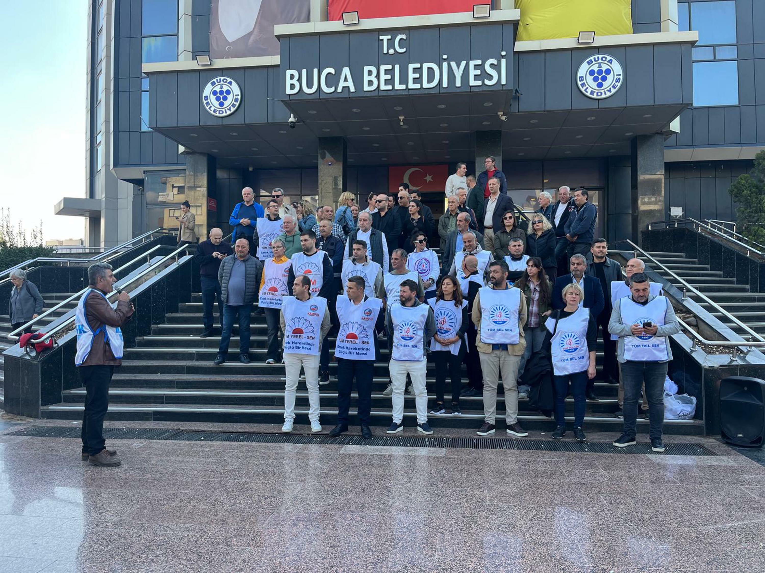 Buca Belediyesi’nde Memurlar TİS Hakları İçin Yeniden Eylemde: ‘Alın Terimizin Karşılığını İstiyoruz’