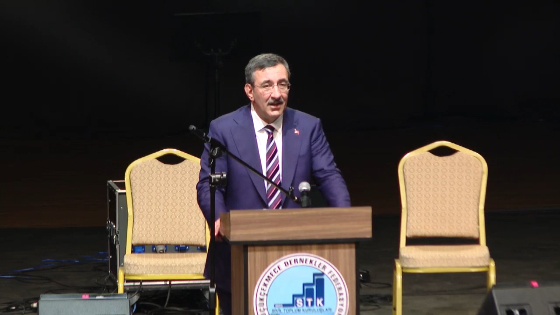 Cevdet Yılmaz’dan Tarihi Açıklama: 81 İlde 500 Bin Sosyal Konut Geliyor! Cumhurbaşkanı Yardımcısı Cevdet Yılmaz,