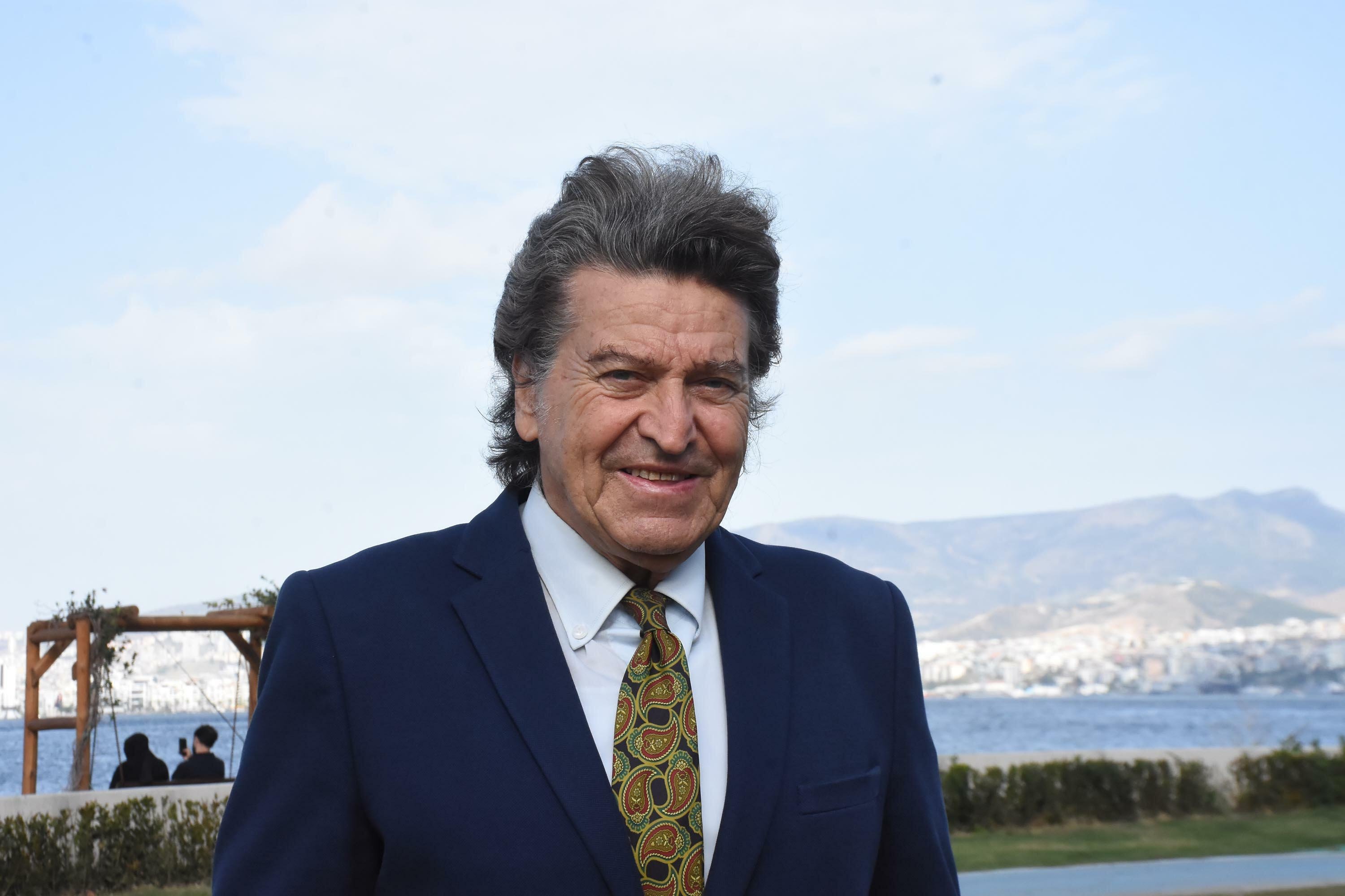 Prof. Dr. Kozanoğlu’dan Çarpıcı Deprem Uyarısı: ‘150 Metrekarelik Toplu Mezar mı, 100 Metrekarelik Toplu Konut mu?’