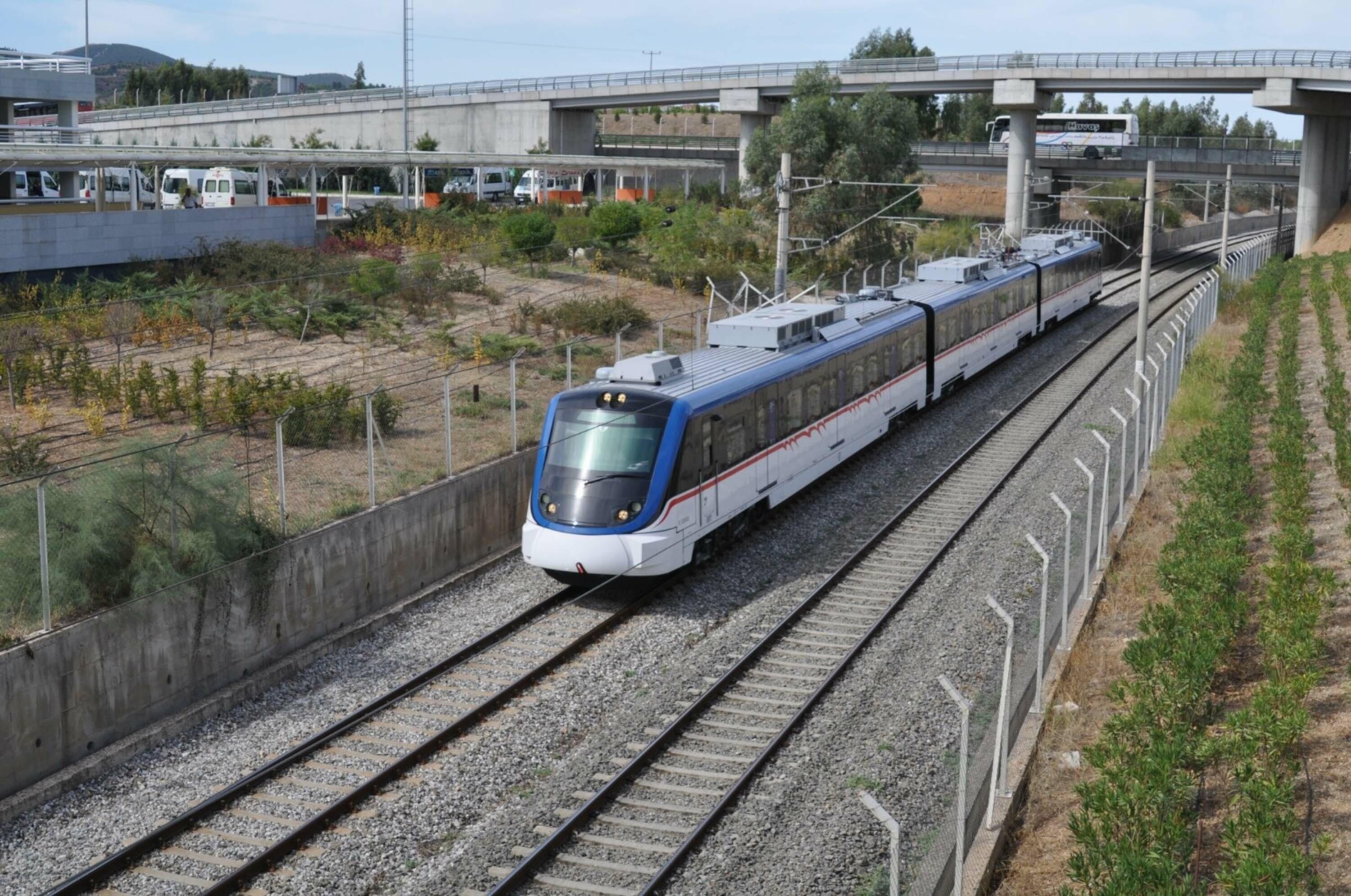 İzmir’de İZBAN’a Büyük Zam: Tam Biniş Ücreti 30 TL’ye Yükseldi!