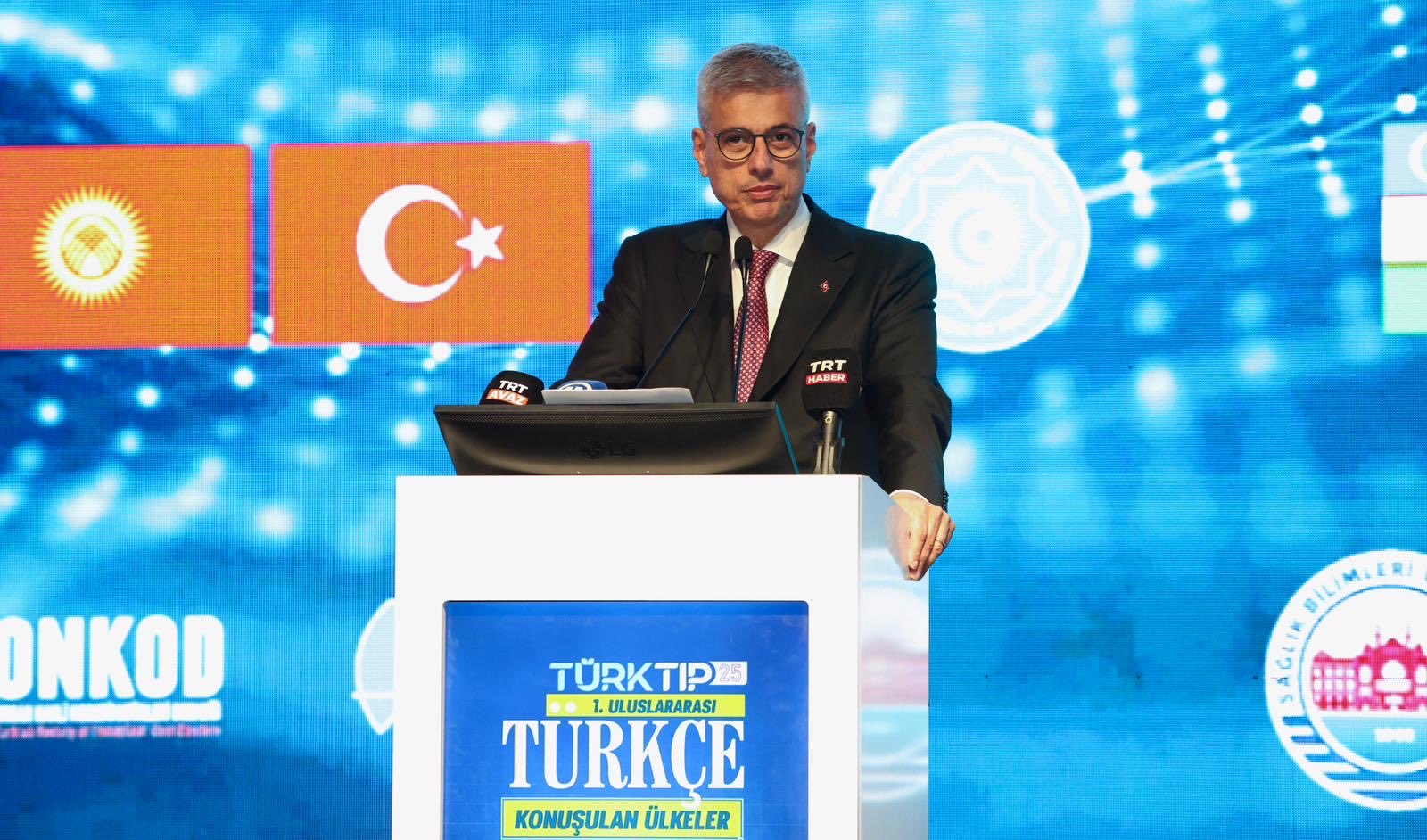 Sağlık Bakanı Kemal Memişoğlu,