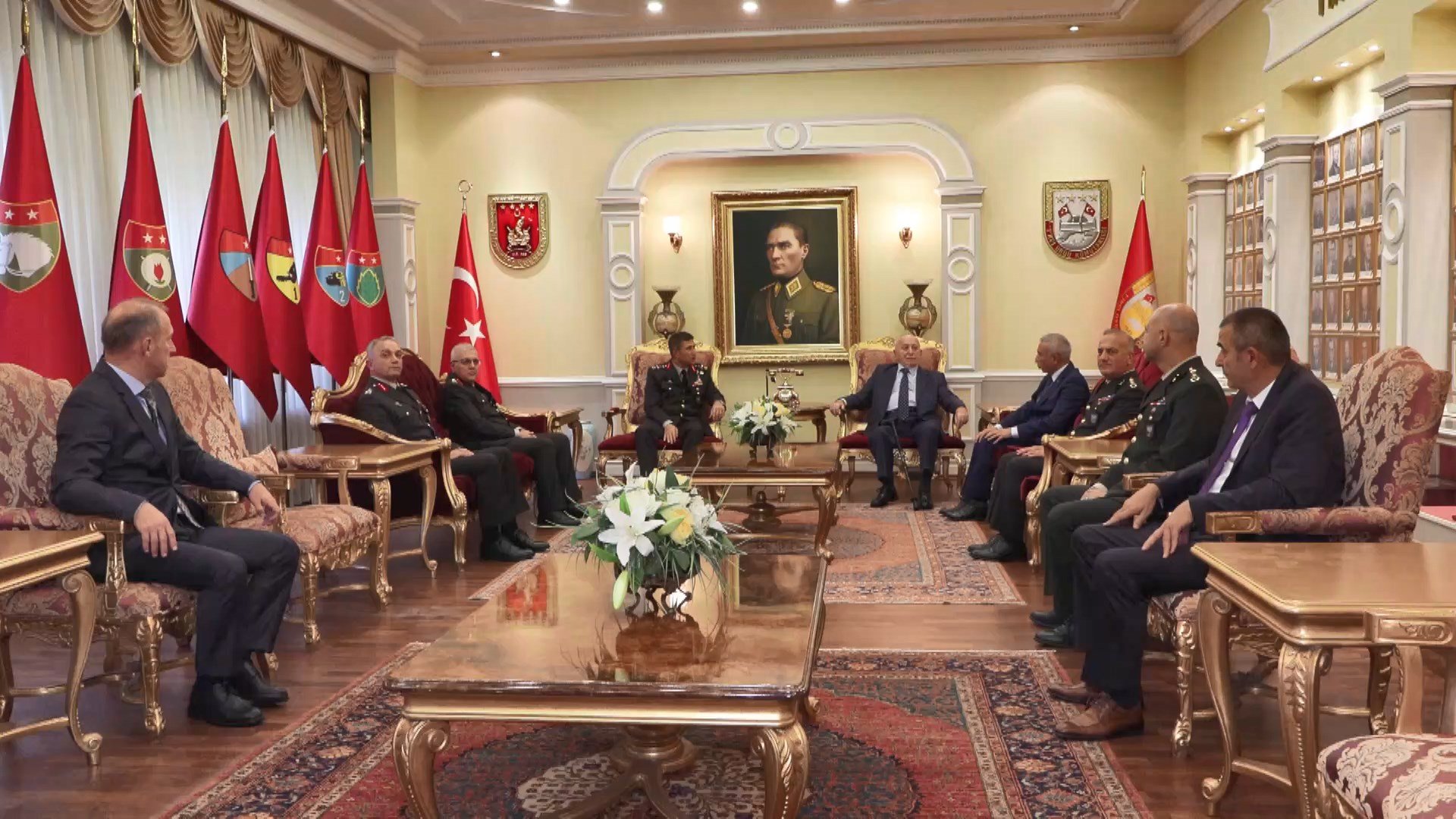 İş İnsanı İsmet Acar’dan TSK’ya Tarihi Bağış: 12 Daire Türk Silahlı Kuvvetleri Dayanışma Vakfı’na Bağışlandı