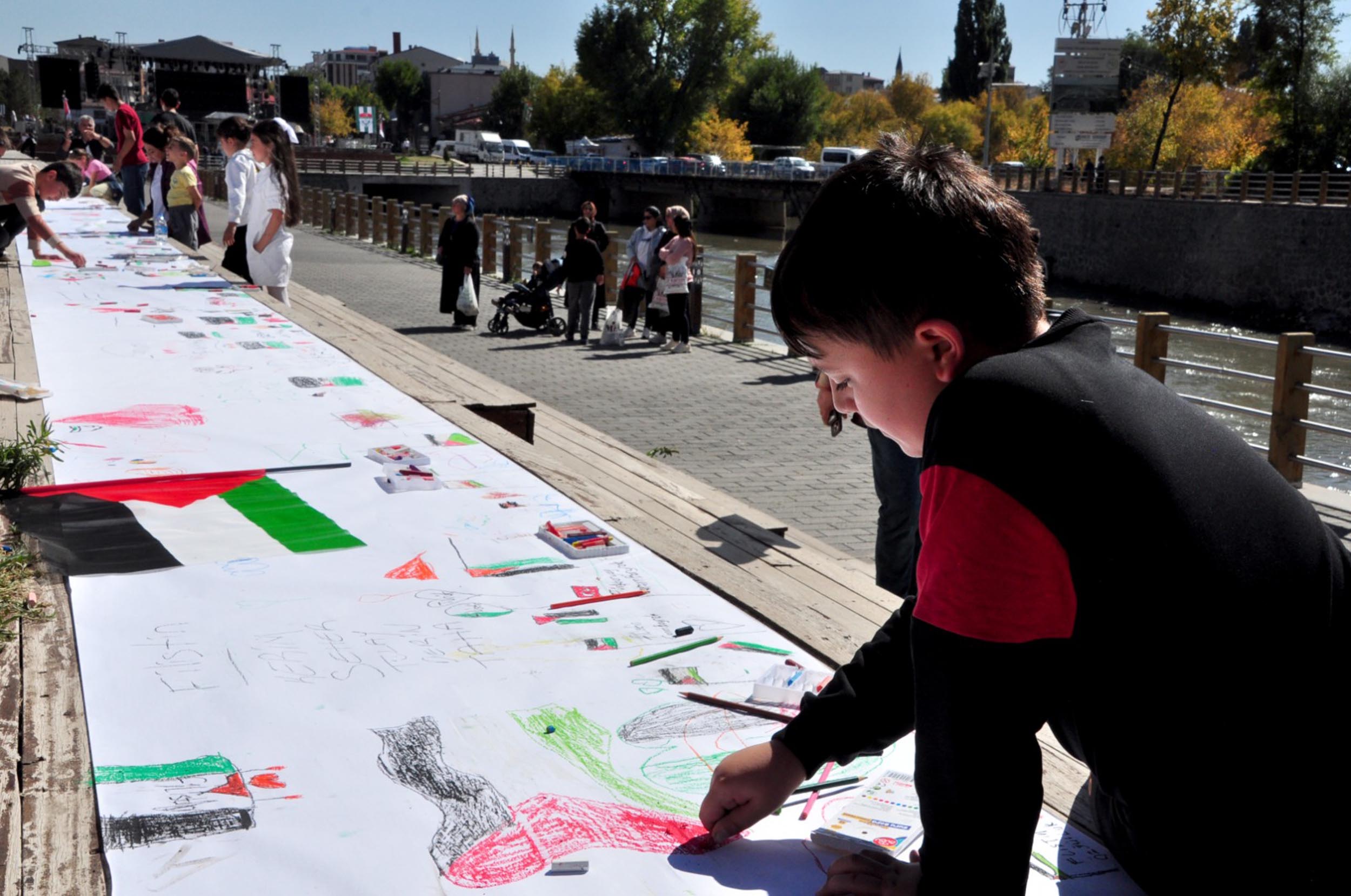 Kars ve Iğdır'da İHH