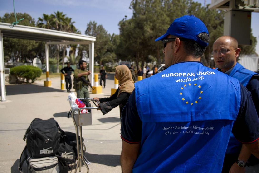 AB Dış İlişkiler Sorumlusu