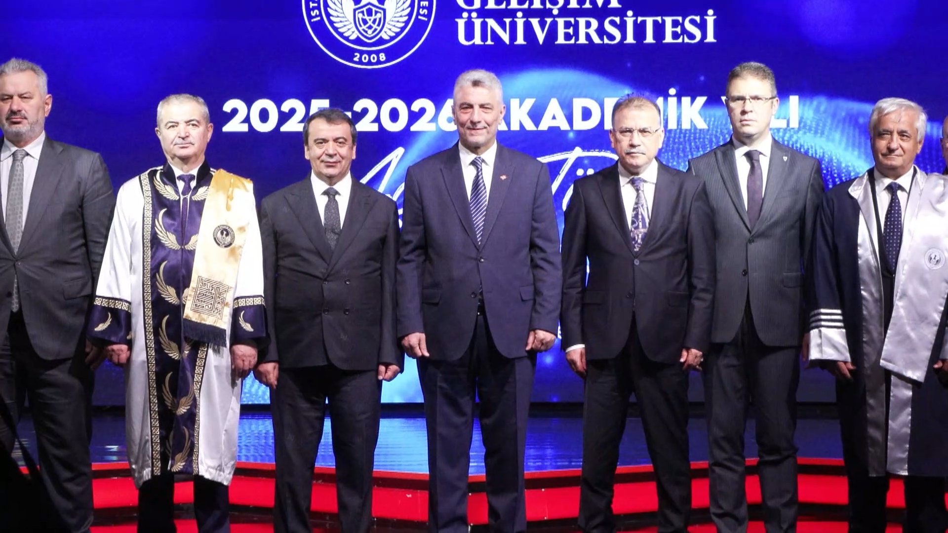 Ticaret Bakanı Bolat’tan Ekonomide Tarihi Açıklama: <strong>Türkiye Üst Gelir Ülkeleri Ligine Yükseldi</strong> Ticaret Bakanı Ömer Bolat,