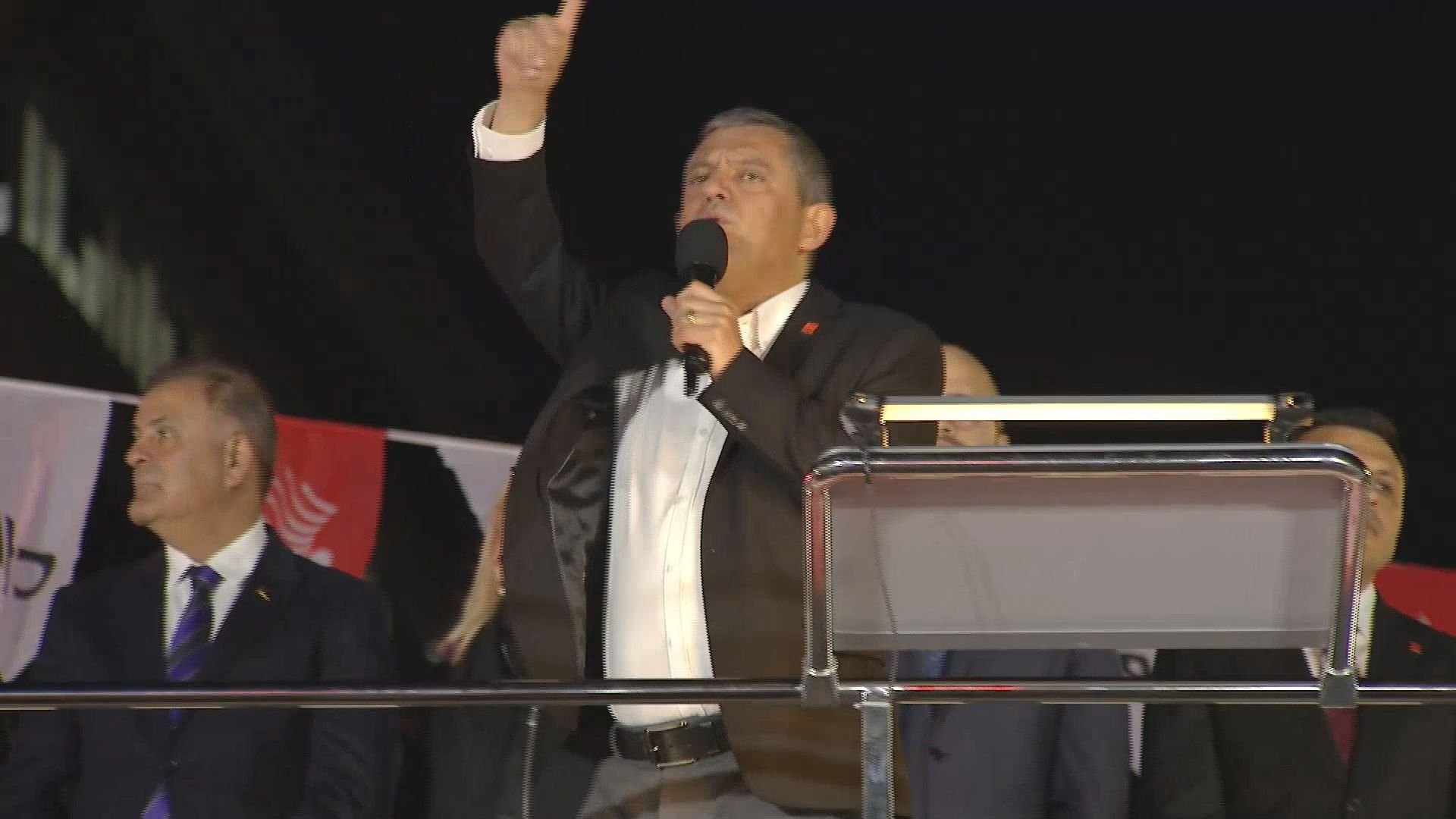 Özgür Özel’den Sert Çıkış: ‘AK Parti Yargı Kollarını Kurdu, İstanbul Cumhuriyet Başsavcısı Siyasi Görevde’