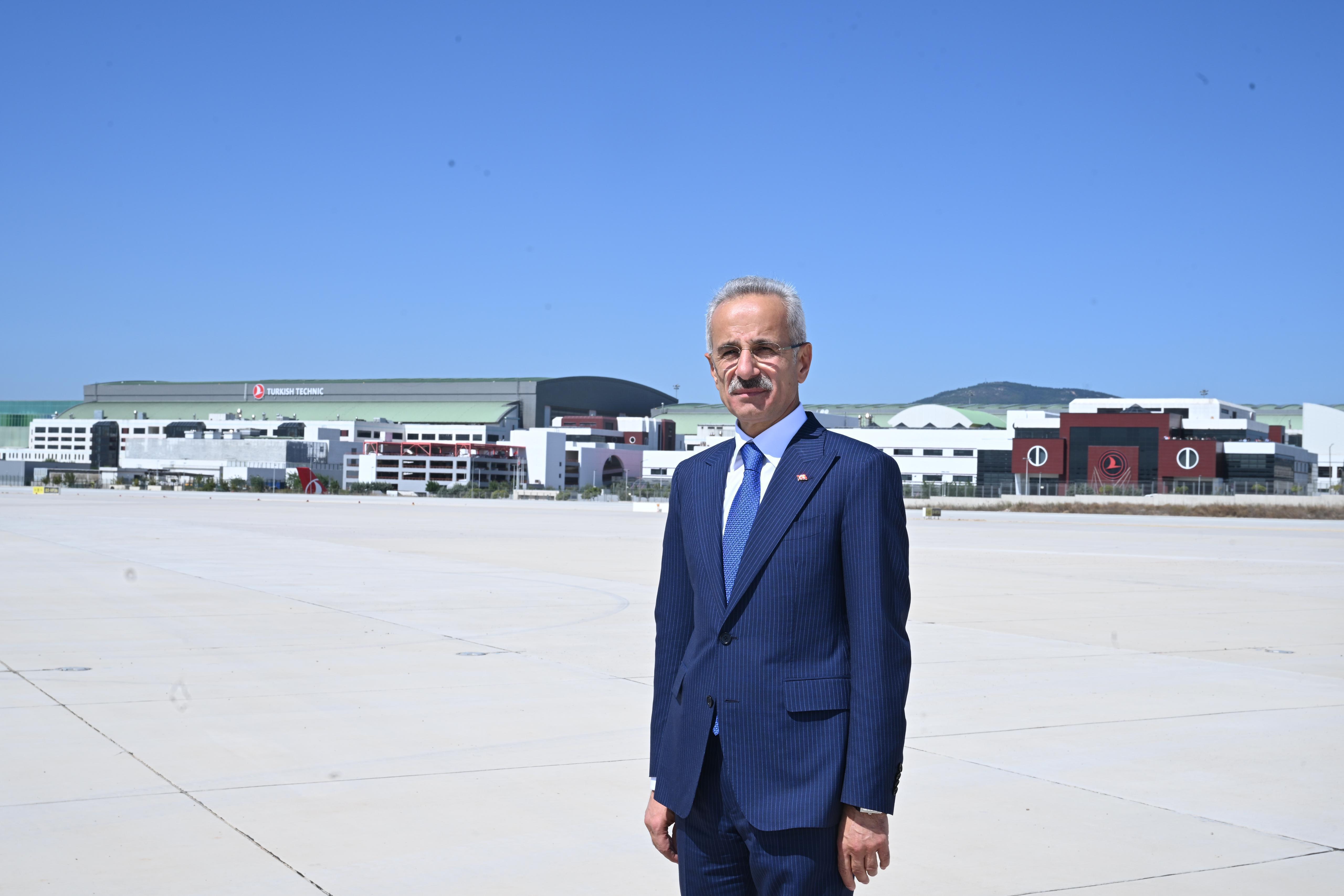 Ulaştırma ve Altyapı Bakanı