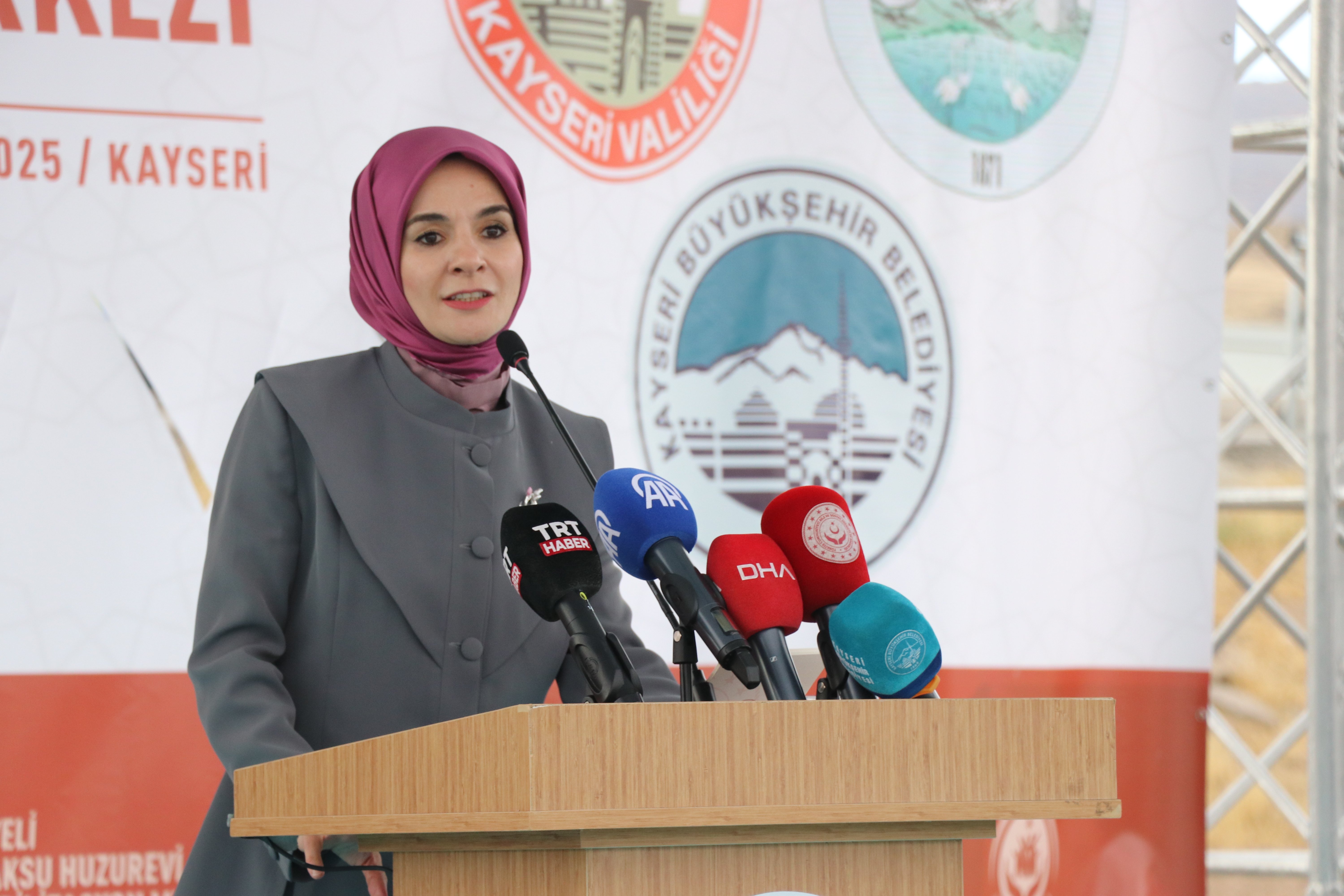 Bakan Göktaş: Yaşlılarımızın Bilgi Birikimi Geleceğin Işığıdır Aile ve Sosyal Hizmetler