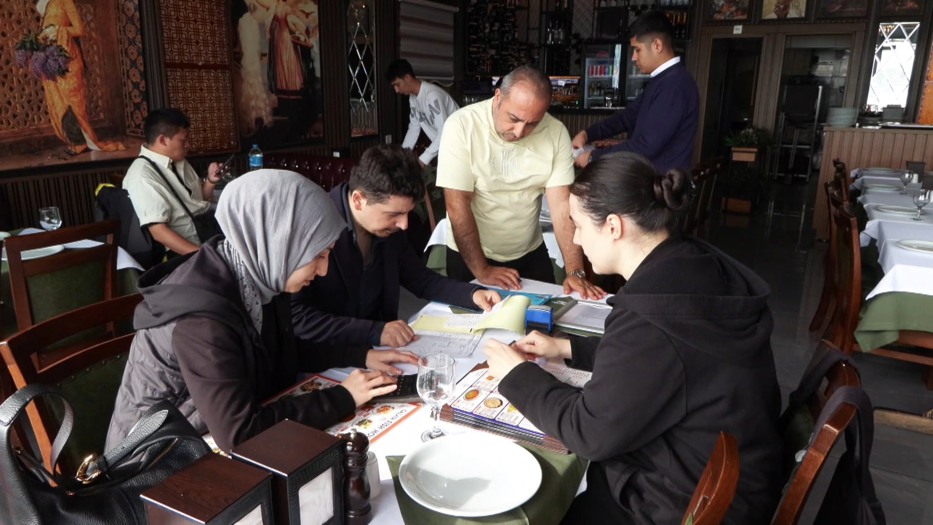 Turistlere 59 Bin Lira Hesap Kesilen Restoranda Ticaret Bakanlığı Denetimi: Fiyat Aykırılığı Tespit Edildi