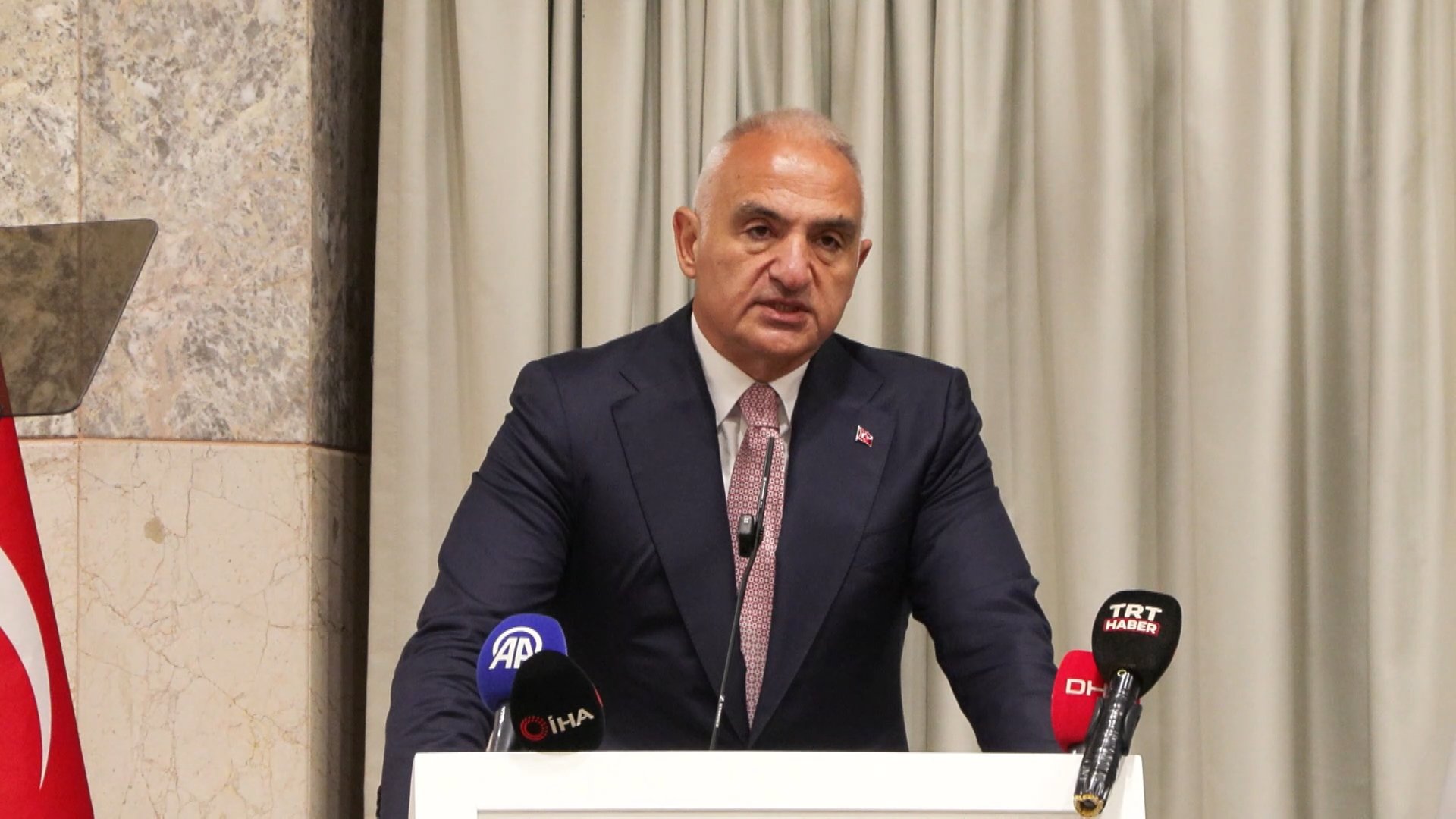 Bakan Ersoy’tan Tarihi Açıklama: 64 Milyar Dolarlık Turizm Geliri Hedefine Ulaşıyoruz