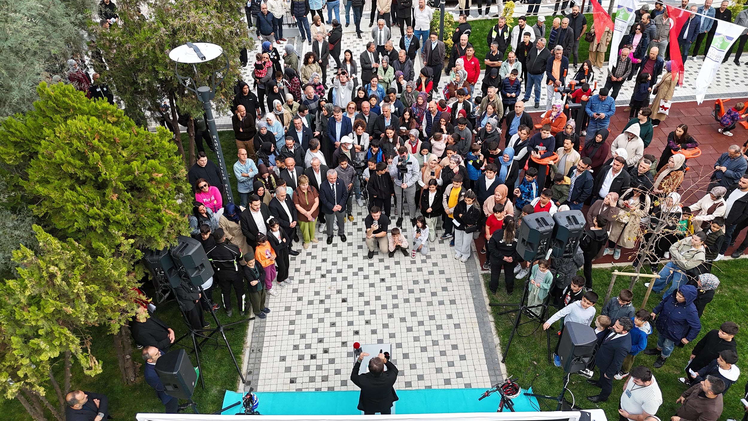 Bahçelievler’de Dev Park Açılışı ve 3.500’üncü Bisiklet Dağıtımı Gerçekleştirildi