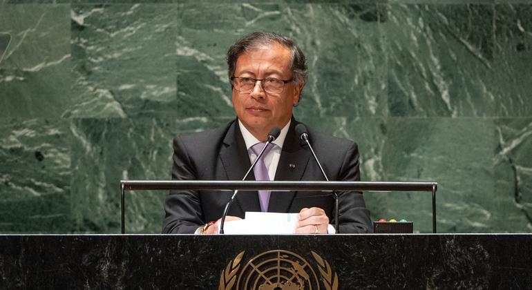 Kolombiya Cumhurbaşkanı Petro’dan Trump’a Sert Yanıt: ‘Burada Kralları Kabul Etmeyiz’