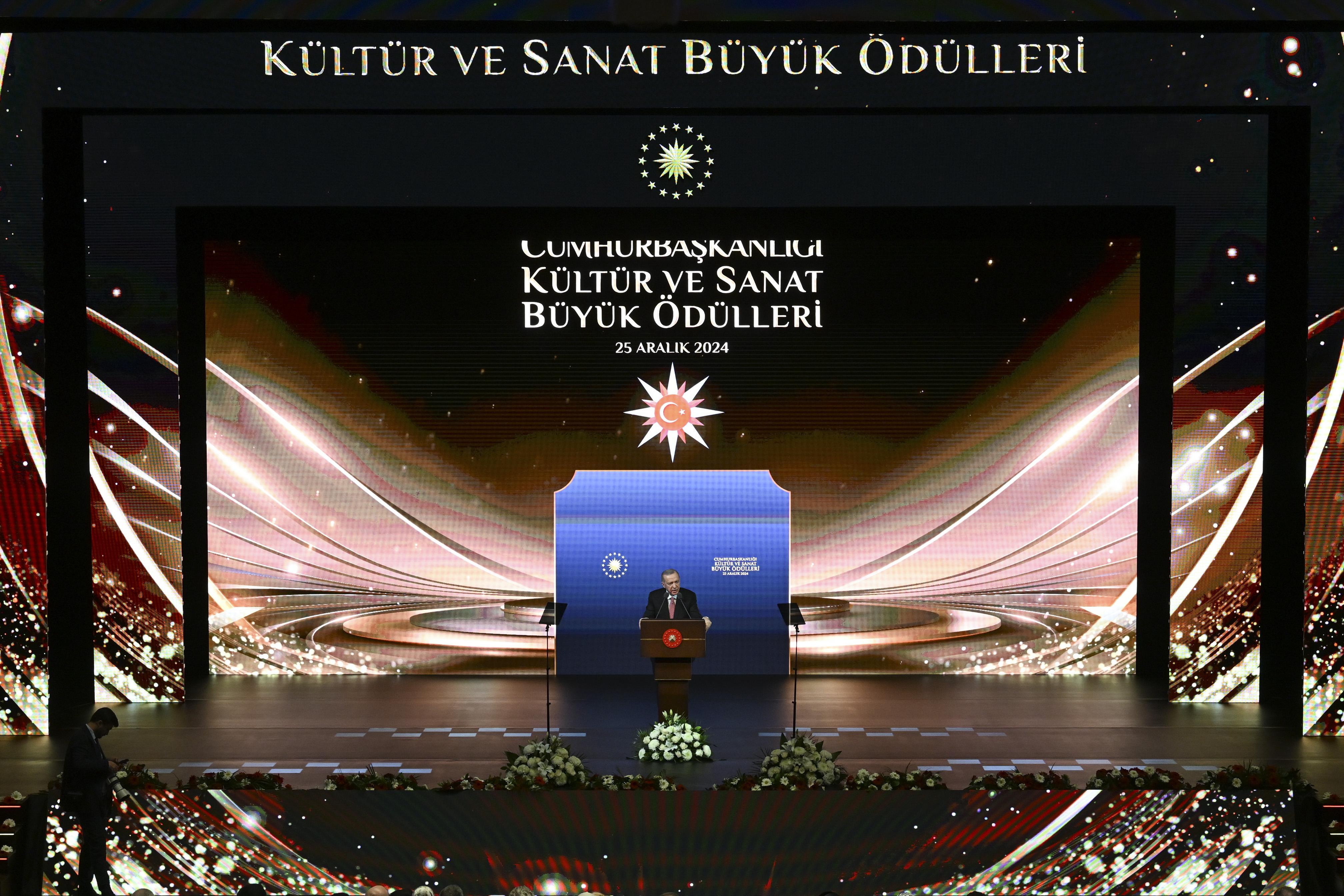 Cumhurbaşkanı Erdoğan’dan 29 Ekim’de Büyük Sürpriz: Kültür ve Sanat Büyük Ödülleri Sahiplerini Buluyor!