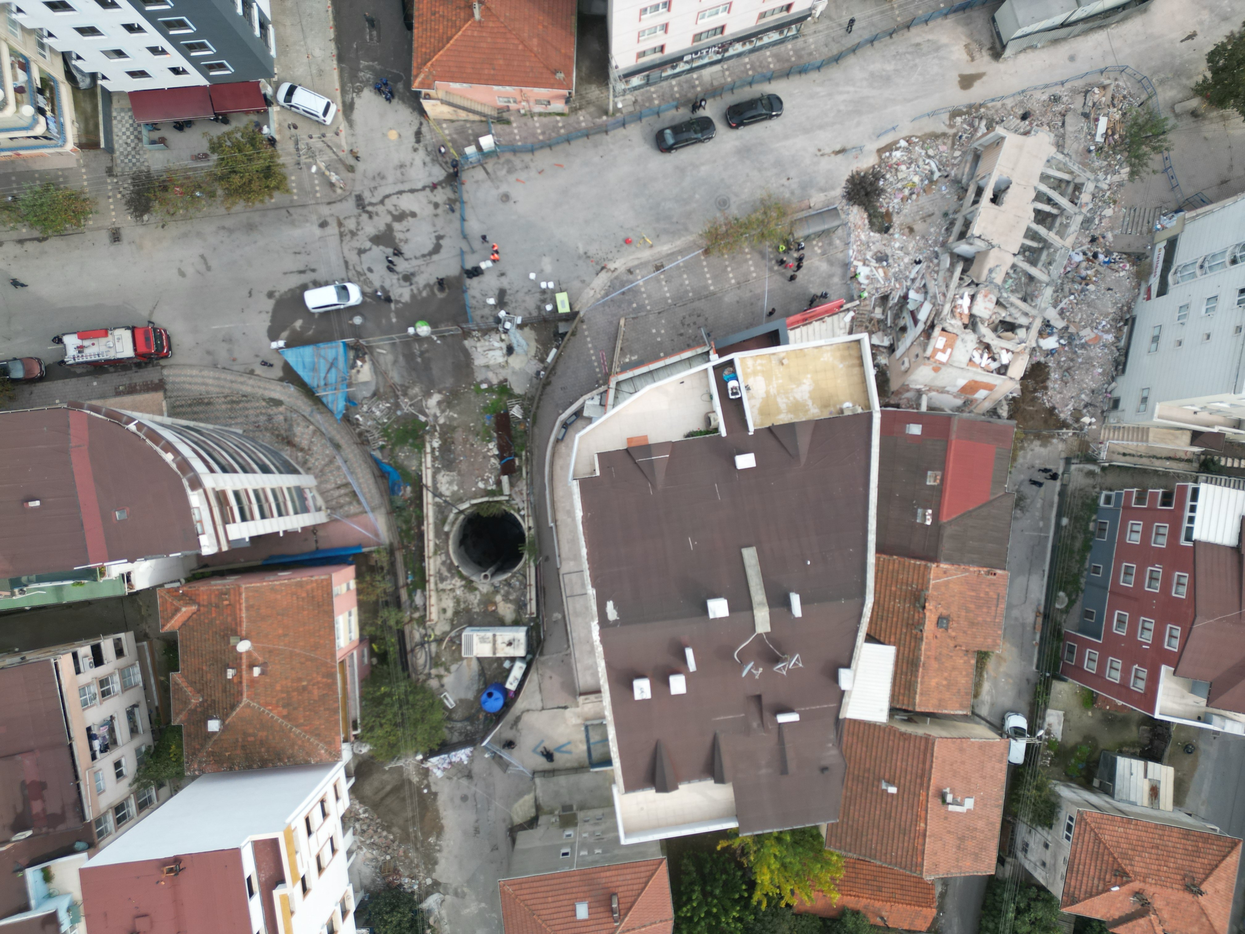 Gebze’de Çöken Binanın Yakınındaki 12 Bina Acilen Mühürlendi! 45 Aile Tahliye Edildi
