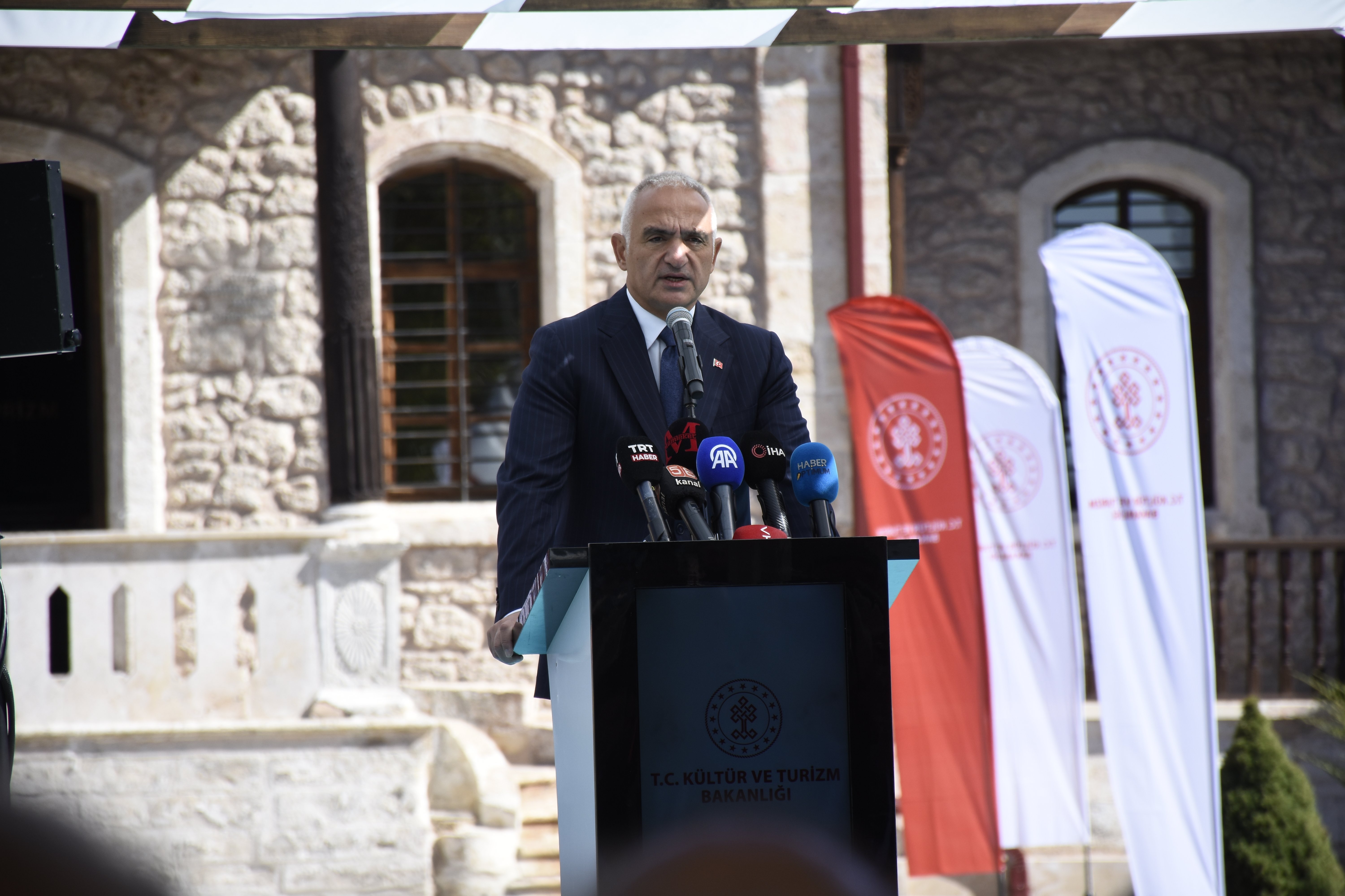 Kültür ve Turizm Bakanı