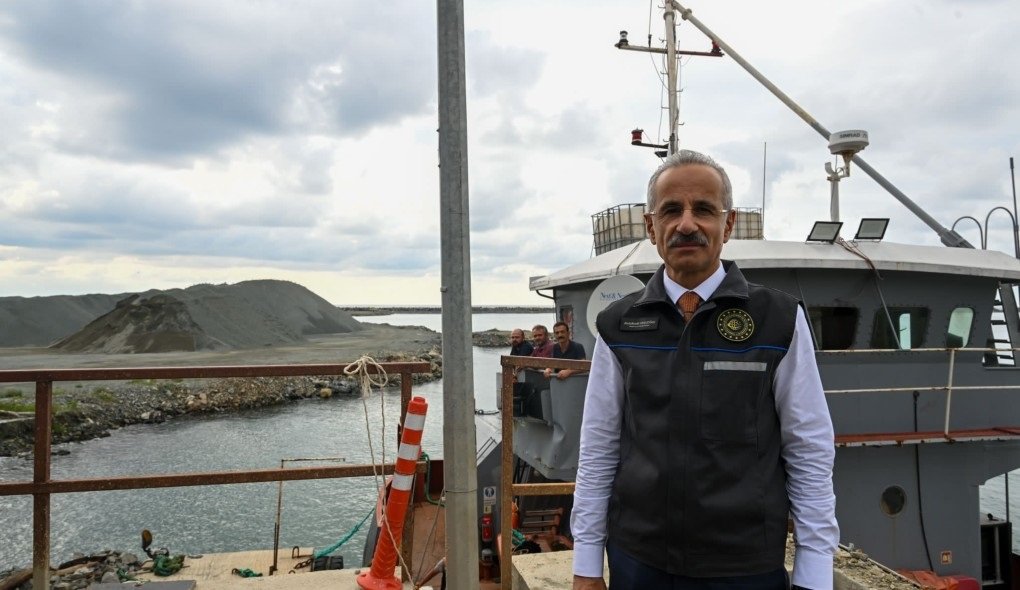 Ulaştırma ve Altyapı Bakanı