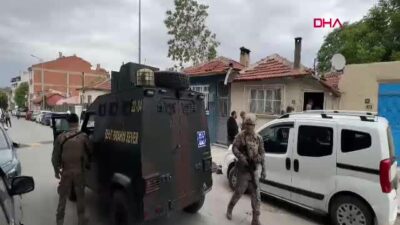 Edirne’de FETÖ Operasyonu: 15 Kaçak Göçmen ve 4 Şüpheli Yakalandı