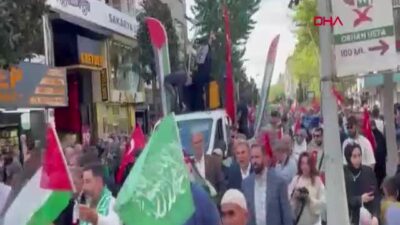 Sakarya’da Coşkulu Filistin’e Destek Yürüyüşü: ‘Zulme Karşı Tek Yürek’