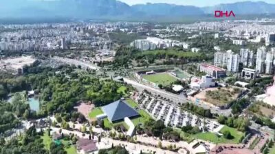 Antalya Kitap Fuarı’nda Yoğun İlgi: Vali Şahin ve Başkan Vekili Özdemir Kitapseverlerle Buluştu