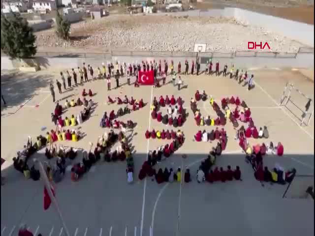 Gaziantep'in Nurdağı ilçesinde öğrenciler,