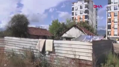 Kepez’de Çöp Ev Operasyonu: 8 Müstakil Ev Temizlendi, Tonlarca Atık Kaldırıldı