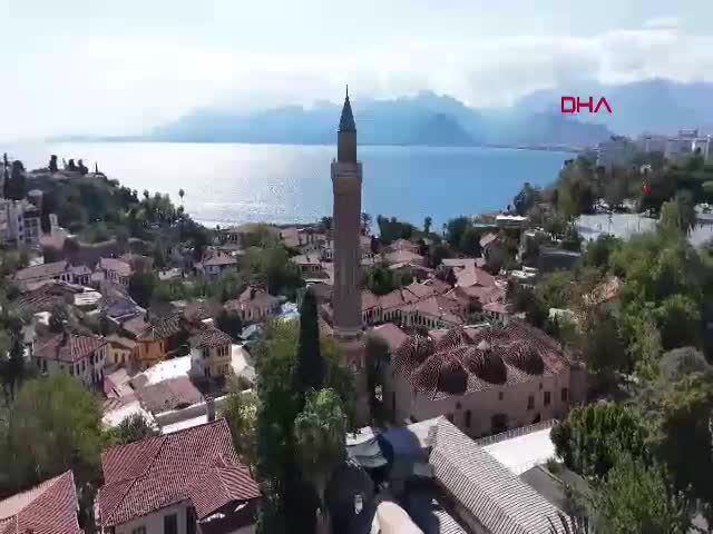 Antalya'nın simgesi Yivli Minare
