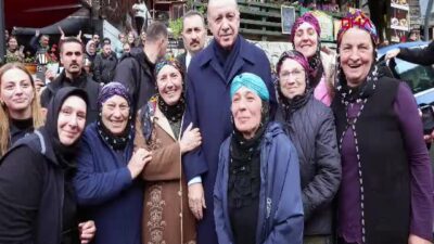 Cumhurbaşkanı Erdoğan Rize’de Vatandaşlarla Buluştu: Samimi Sohbet ve Sıcak Karşılama