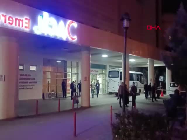 Kırıkkale’de Kamu Görevlilerinin Dahil Olduğu Silahlı Eğlencede Polise Mukavemet Skandalı Kırıkkale'de 3'ü kamu görevlisi