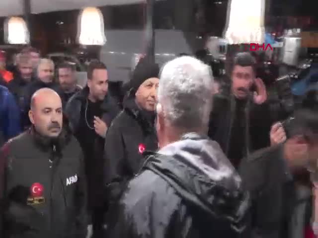 İçişleri Bakanı Yerlikaya Balıkesir Sındırgı’da Kritik Ziyaret Gerçekleştirdi İçişleri Bakanı Ali Yerlikaya,