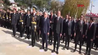 Sivas’ta Cumhuriyet Coşkusu: 21 Pare Top Atışıyla 102. Yıl Kutlaması