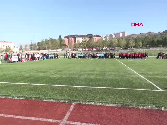 Sındırgı’da Deprem Sonrası Cumhuriyet Coşkusu: Vatandaşlar ve Öğrenciler Bayrama Sahip Çıktı Balıkesir Sındırgı'da 6.1 büyüklüğündeki