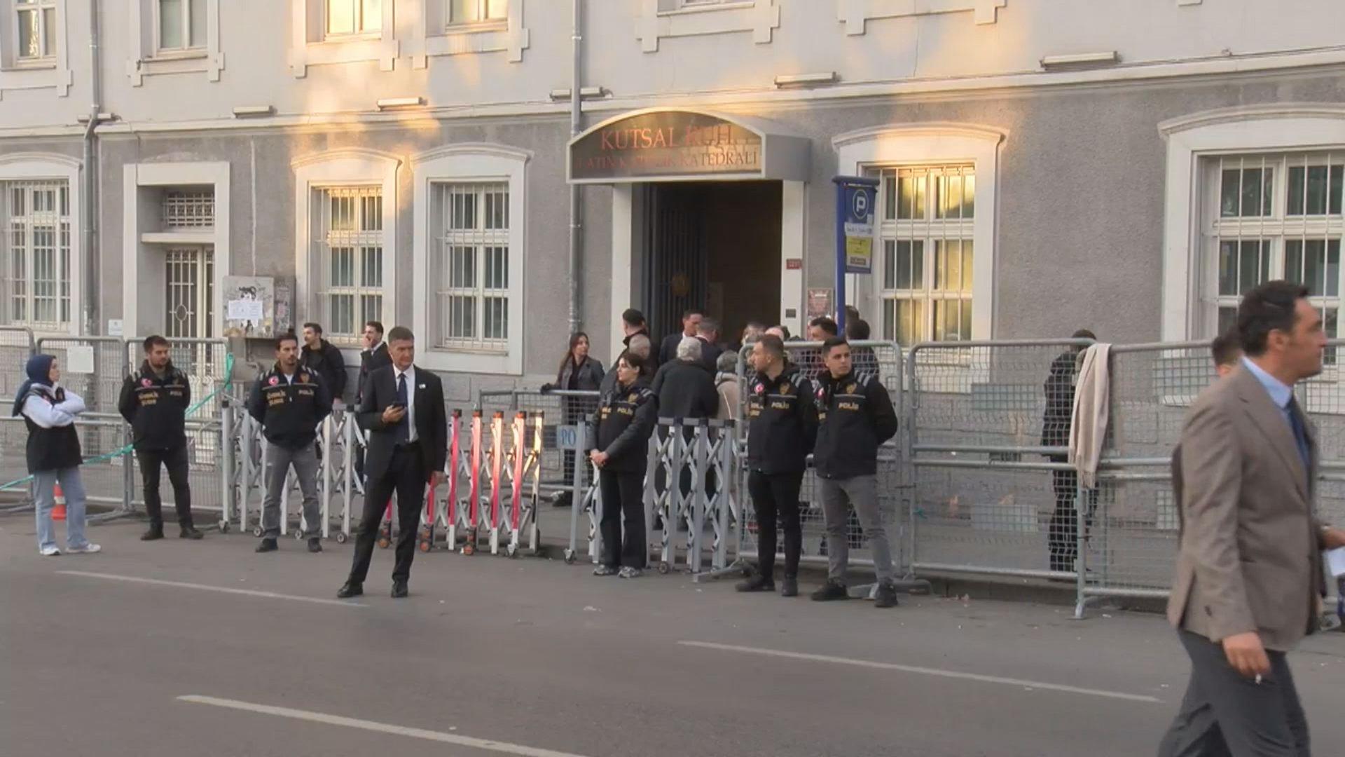 Papa 14. Leo İstanbul’da: Saint Esprit Katedrali’nde Tarihi Buluşma