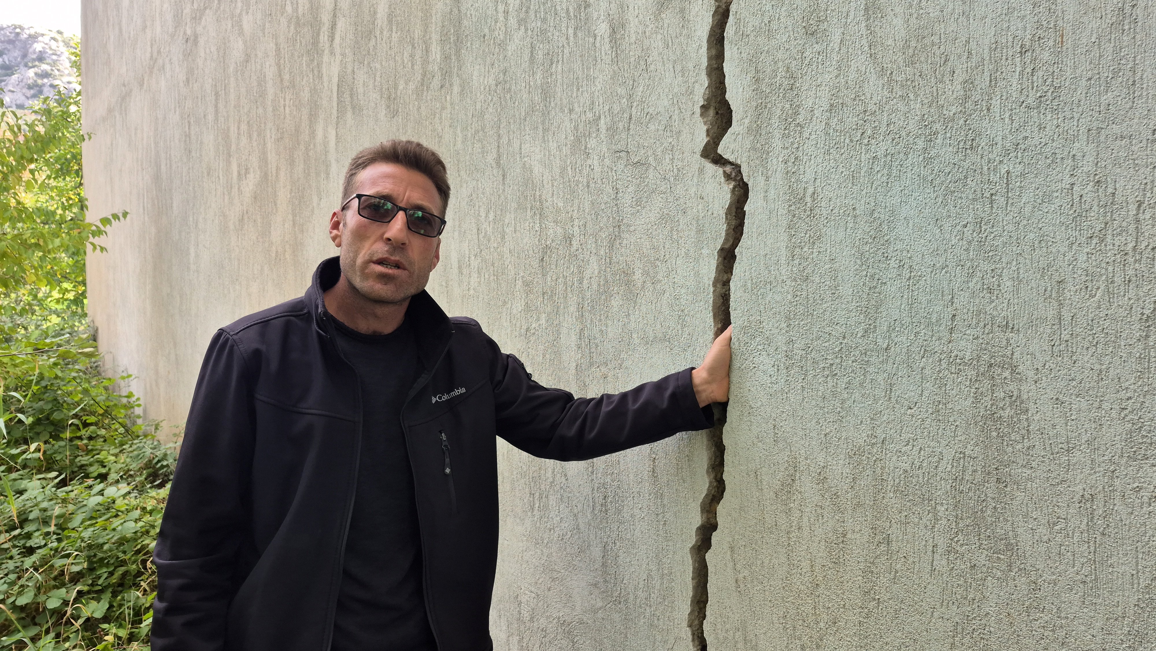 Eğirdir’de Bilinçsiz Sondaj Felaketi: Evler Çatlıyor, Bahçelerde Obruklar Oluşuyor!