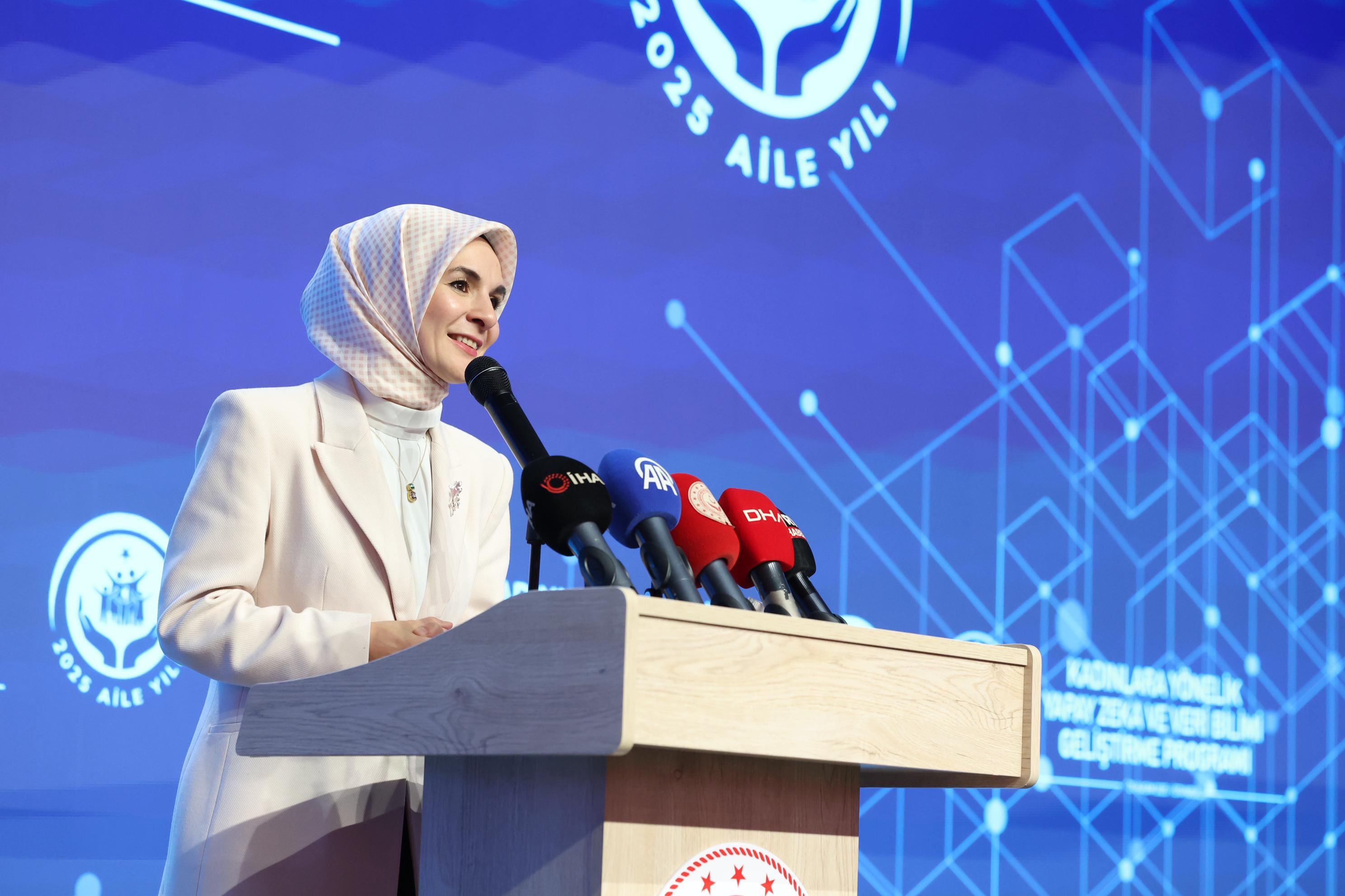 Aile ve Sosyal Hizmetler Bakanı