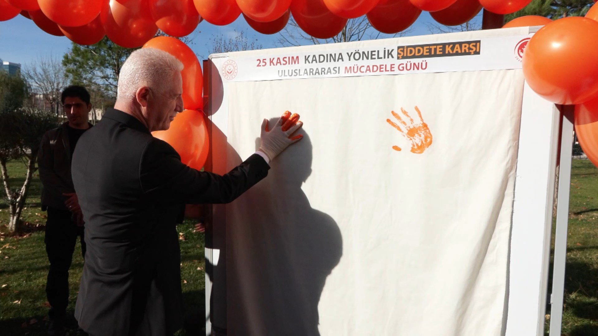 İstanbul Valisi Davut Gül, 25