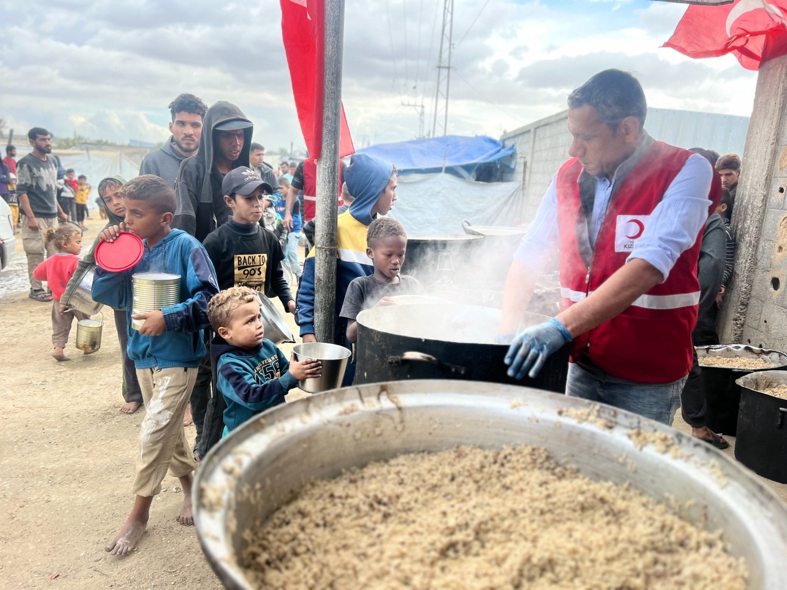 Türk Kızılay'ın İyilik Gemisi ile