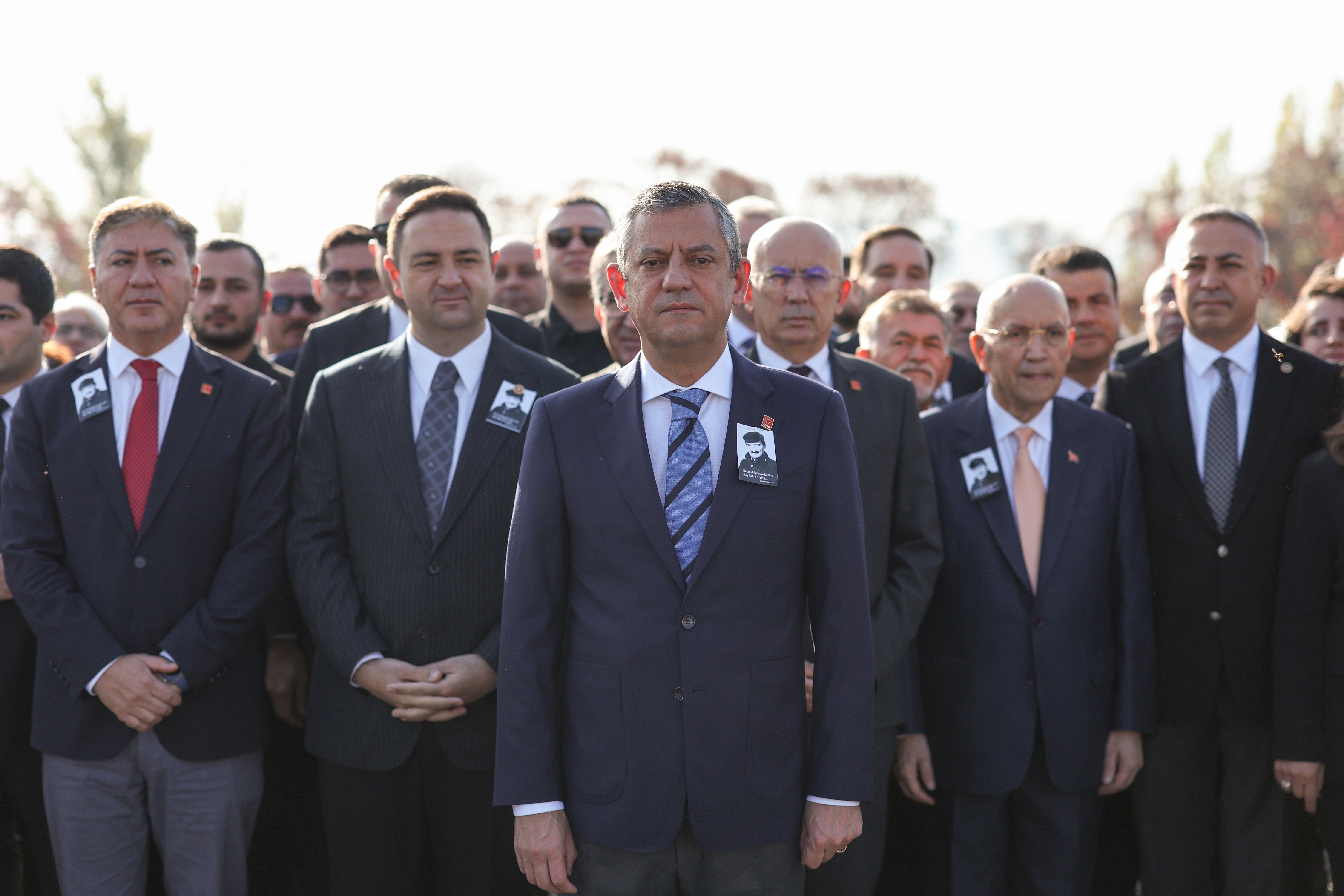 Özgür Özel’den Devlet Bahçeli’ye Sert Yanıt: ‘Hayırlı Bir Laf Etti, Önemli Bir Adıma Vesile Olursa İyi Olur’