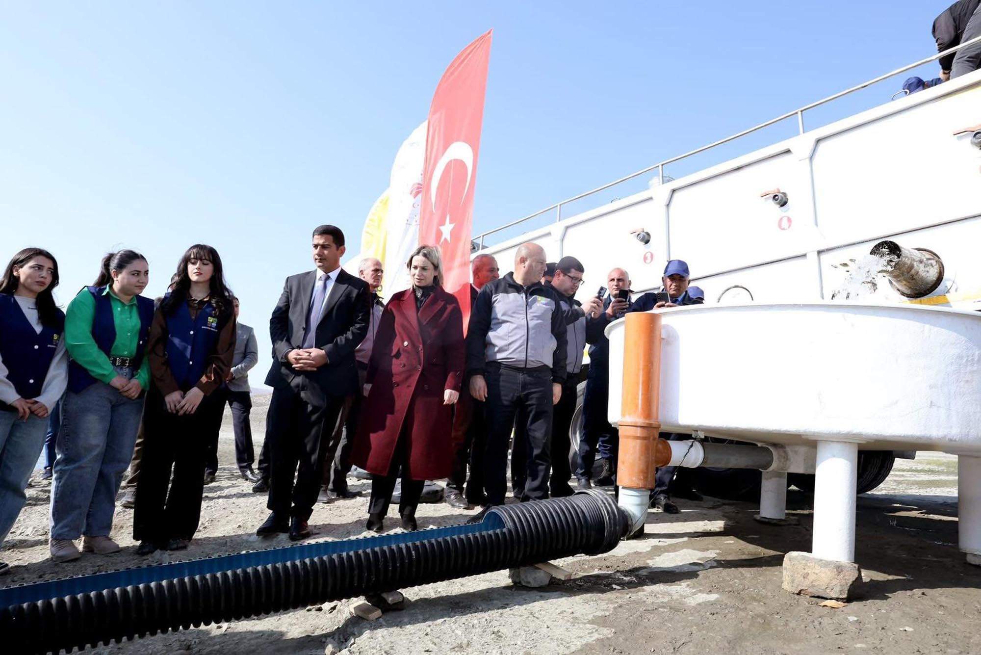 Tarım ve Orman Bakanlığı’ndan Nahçıvan’a 300 Bin Sazan Balığı Yavrusu Hibe Edildi