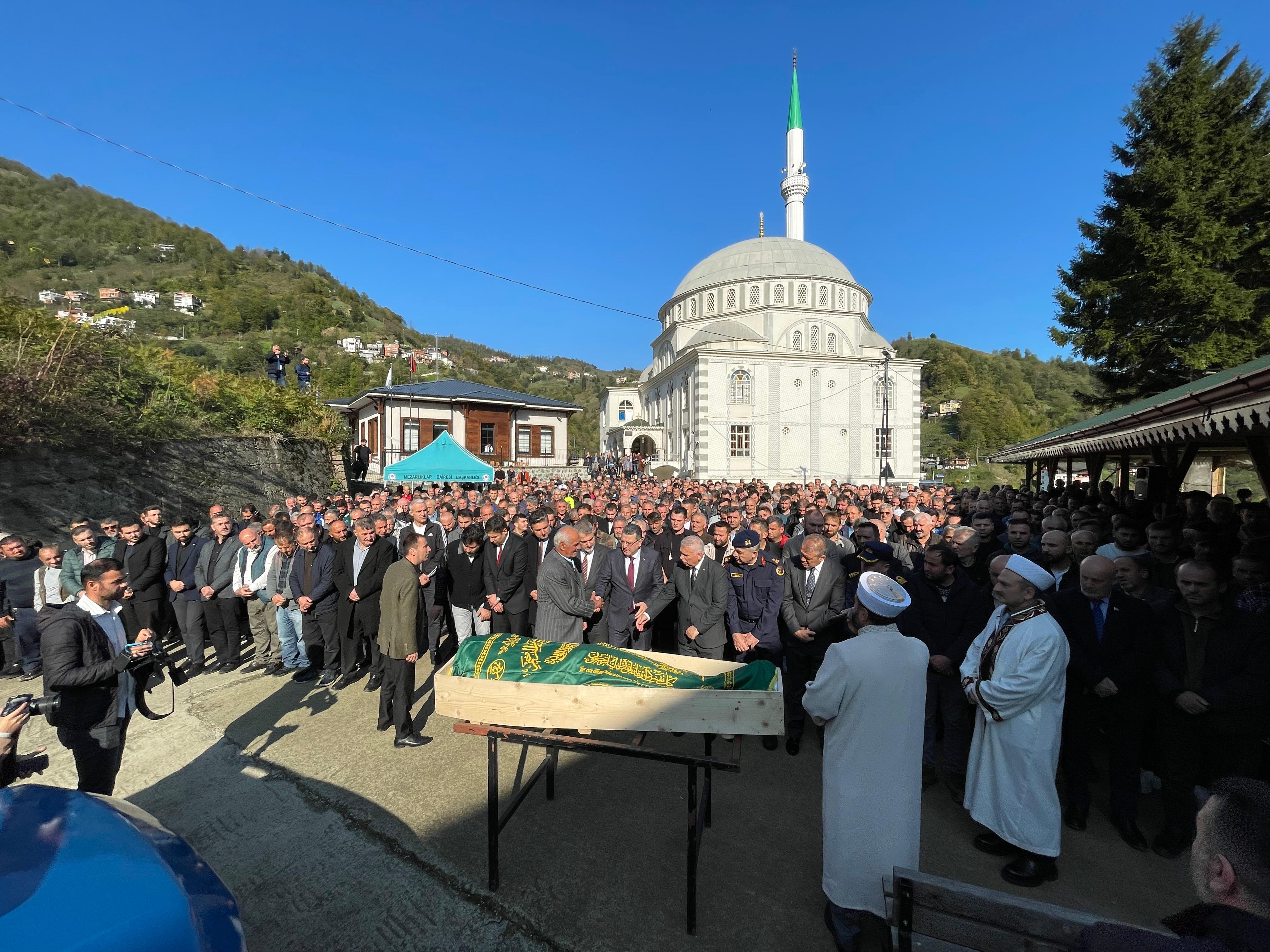 Metro İnşaatında Hayatını Kaybeden İşçi Selahattin Erdoğan Son Yolculuğuna Uğurlandı