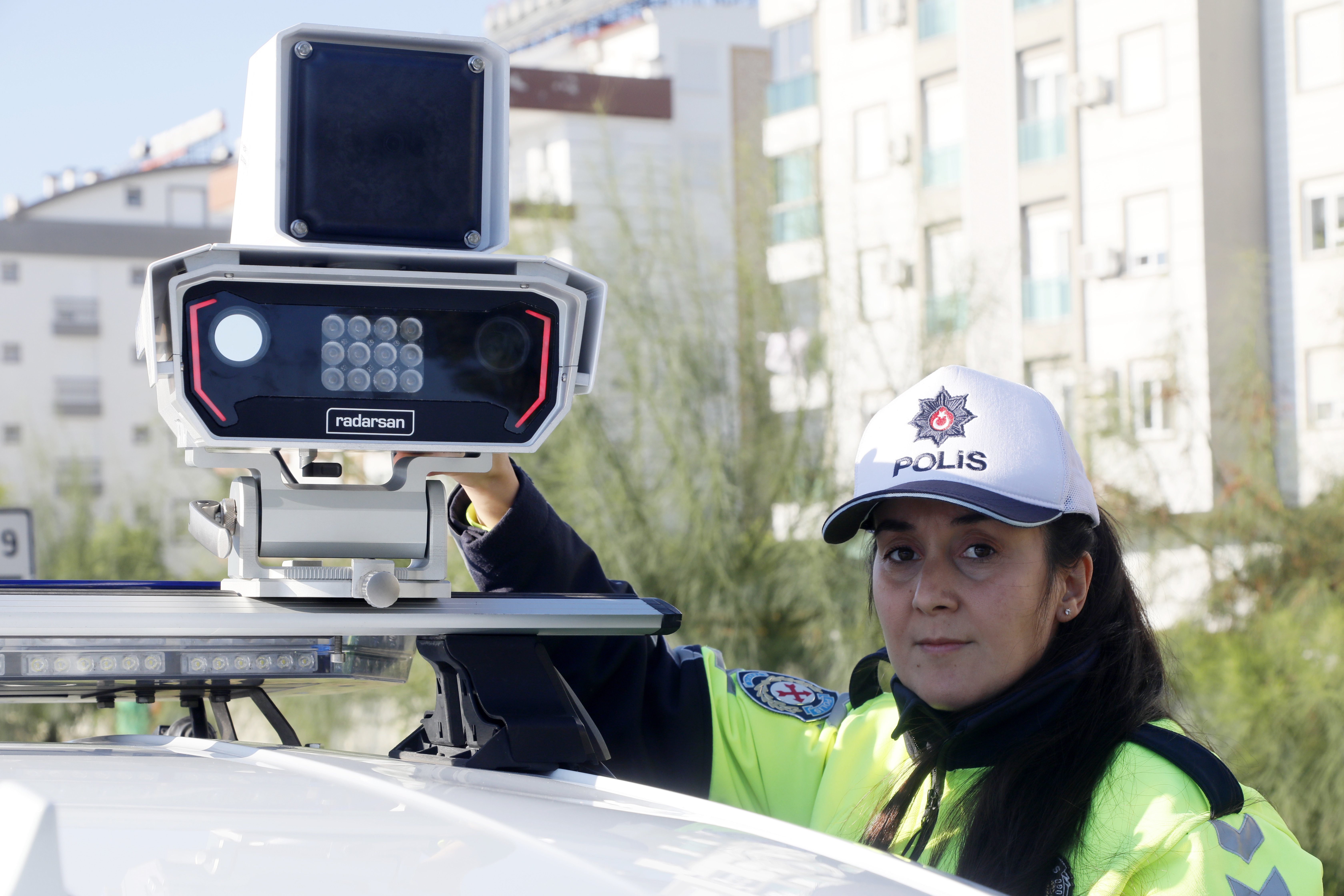 Yerli ve Milli Yapay Zekalı Radar Sistemiyle 4 Şeritte Aynı Anda Hız Denetimi Başladı!